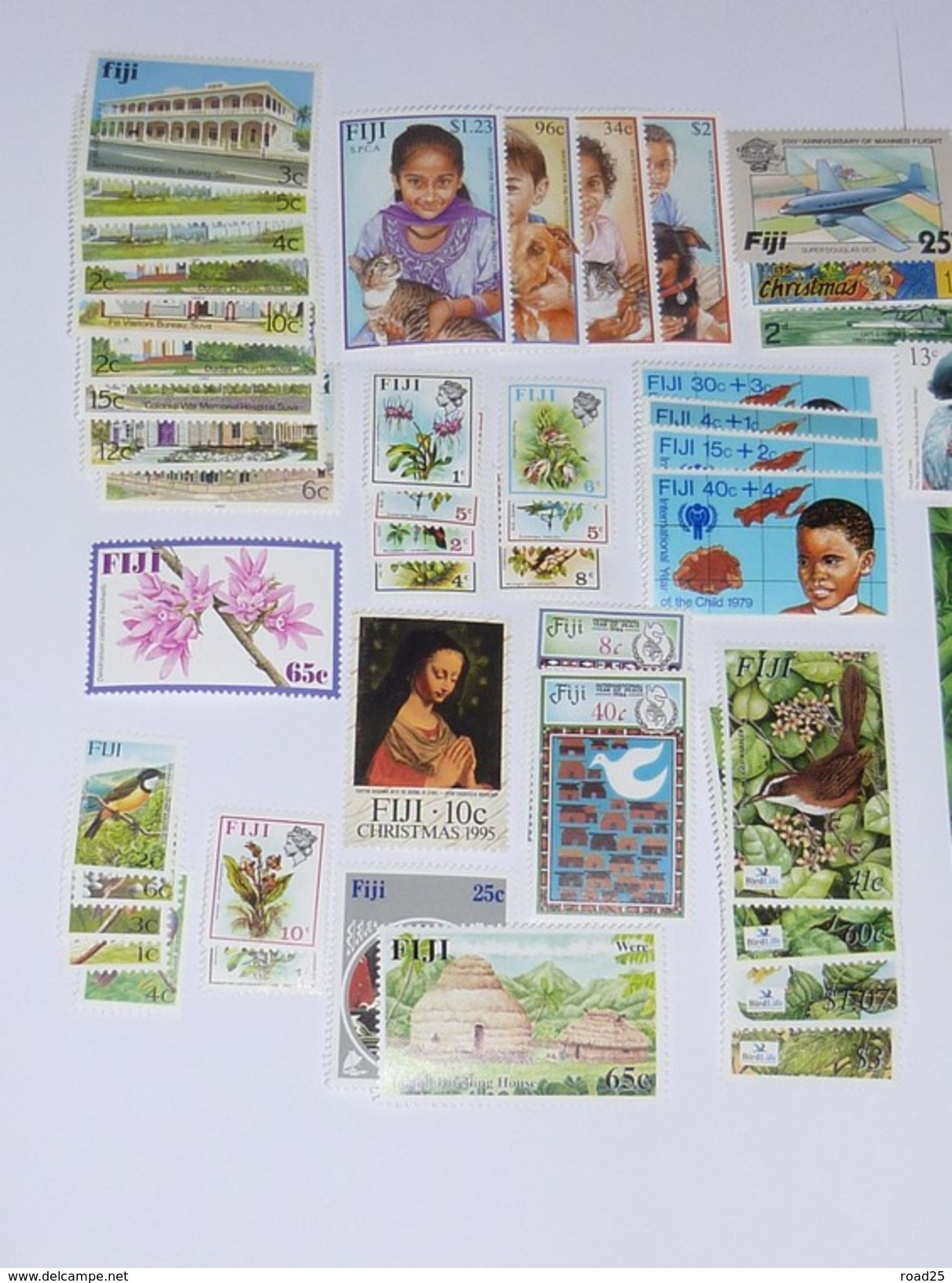 Océanie : stock de timbres neuf sans charnière sous pochettes, tout pays et territoires