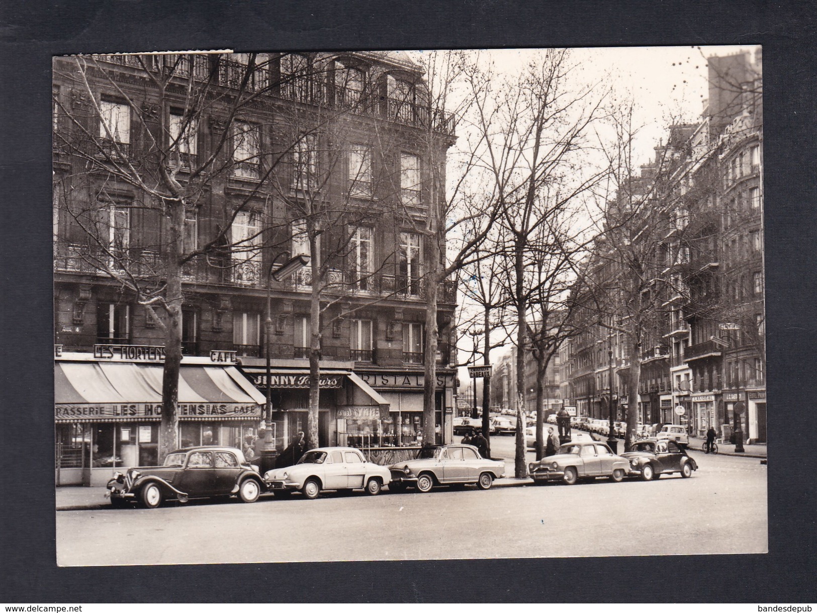 Rare Paris 17 Place Pereire Avenue De Villiers Brasserie Cafe Hortensias Citroen Traction Renault Dauphine Simca Aronde - Arrondissement: 17