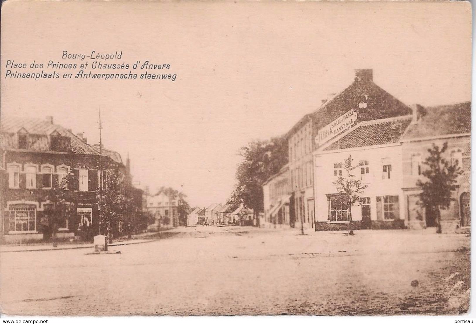 Prinsenplaats Nu Rondpunt R. Gemeentehuis - Leopoldsburg