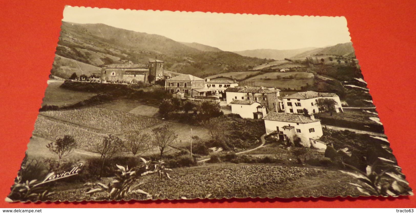 CARTE POSTALE PYRENEES ATLANTIQUES : BIRIATOU, VUE GENERALE,  ETAT VOIR PHOTO  . POUR TOUT RENSEIGNEMENT ME CONTACTER. - Biriatou