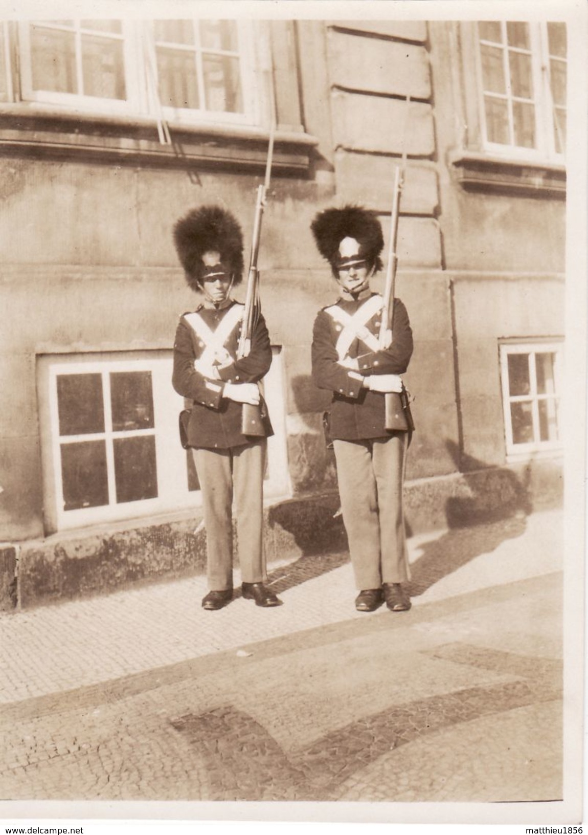 Photo Juin 1921 KOBENHAVN (Copenhague) - Vagtparaden, Amalienborg Slot (A184, Ww1, Wk 1) - Dinamarca