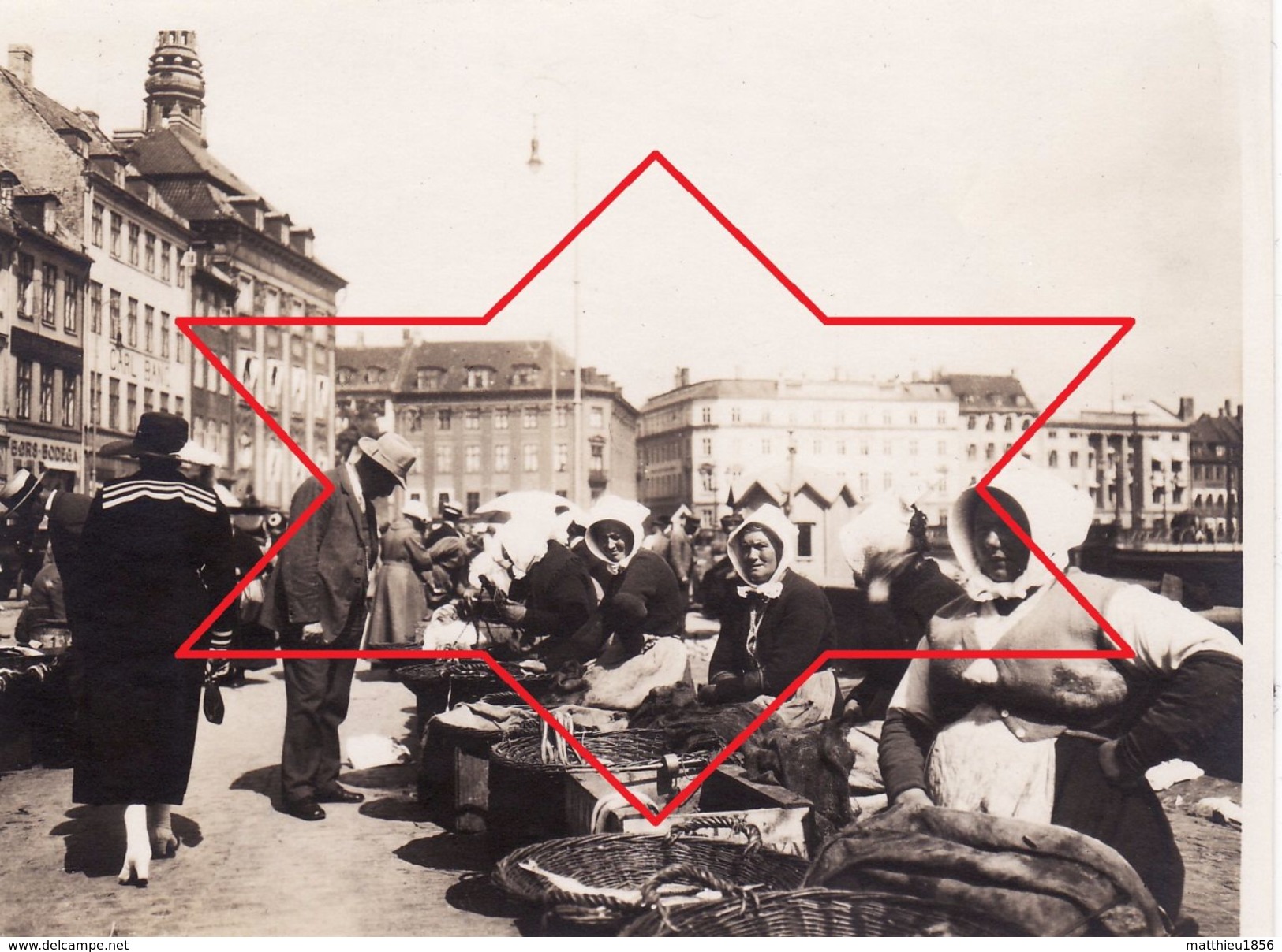 Photo Juin 1921 KOBENHAVN (Copenhague) - Fishmarked, Fisker, Type Marchande De Poisson, Marché (A184) - Dinamarca