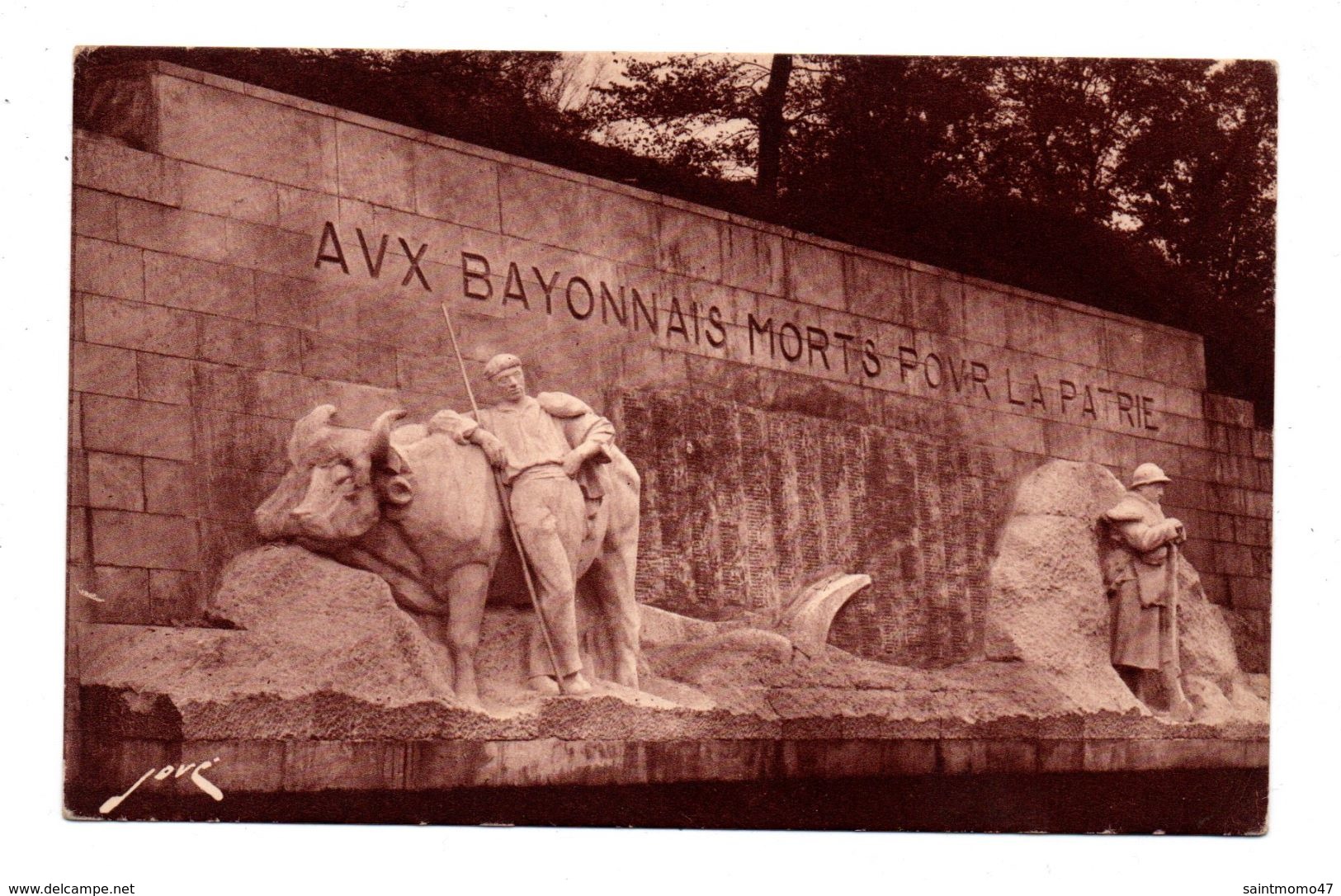 64 - BAYONNE . LE MONUMENT AUX MORTS . Edition Jové - Réf. N°6361 - - Bayonne