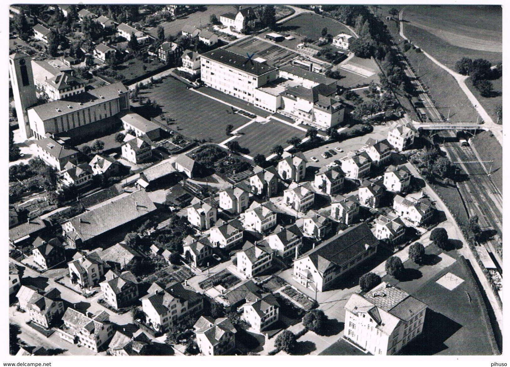 CH-4562    FLAWIL : Flugaufnahme Mit St-Laurentiuskirche U. Krankenhaus - Flawil