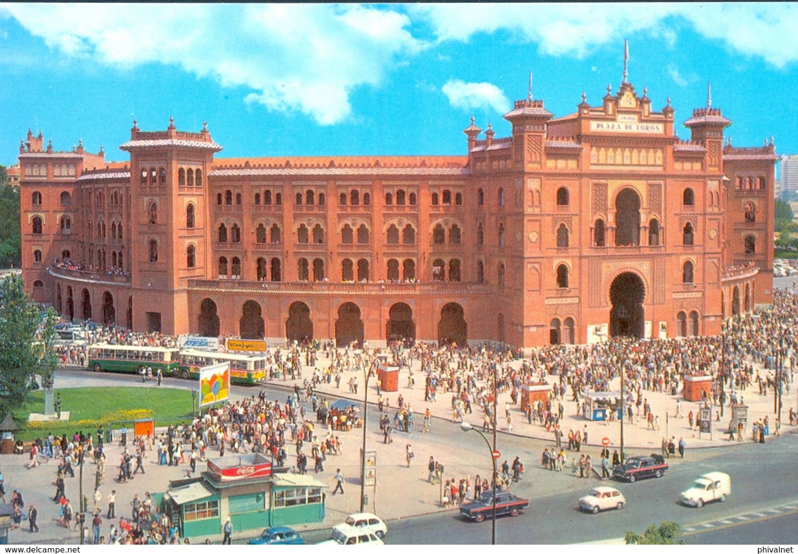 TARJETA POSTAL NO CIRCULADA , TOROS , TOREROS , MADRID - PLAZA DE TOROS MONUMENTAL - Corridas