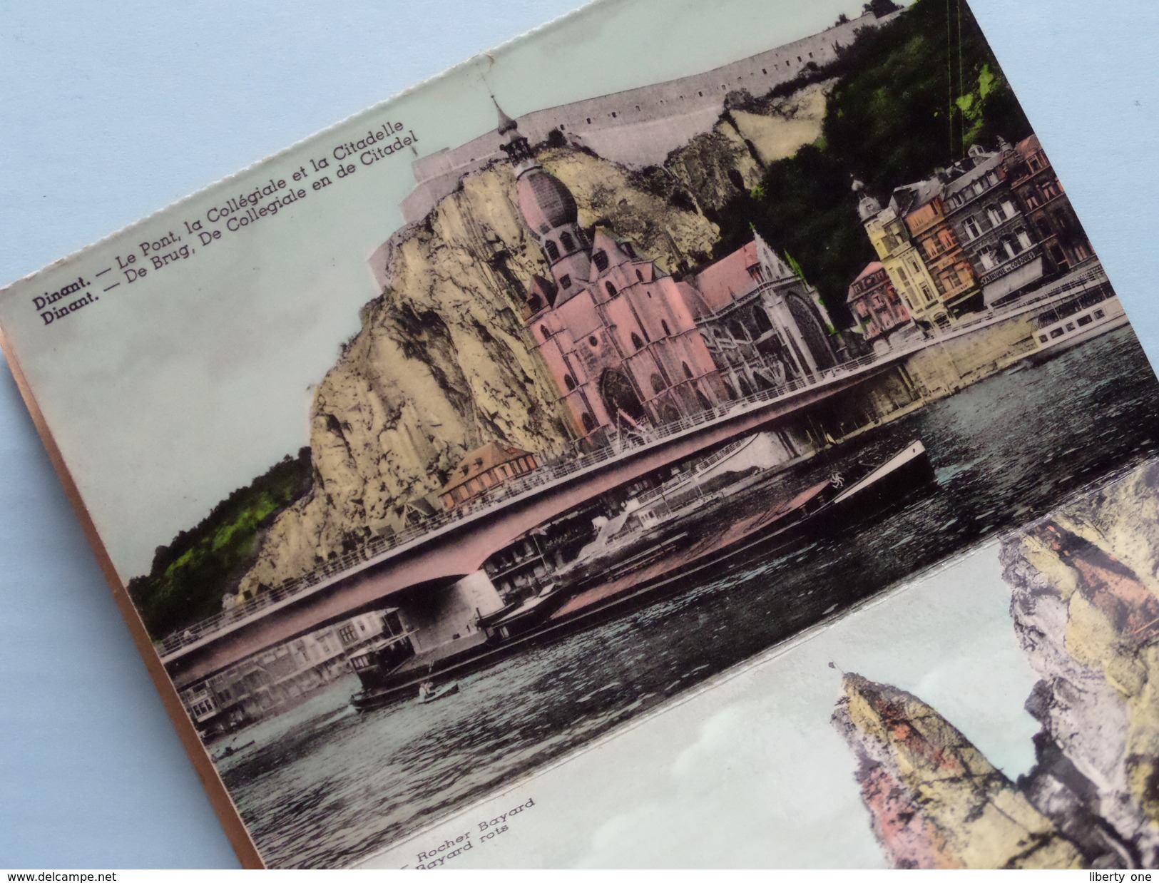 Souvenir / Aandenken DINANT ( La Citadelle de Dinant - P.I.B. ) Carnet 10 Pcs. Coloriées glacées ( zie foto's ) !