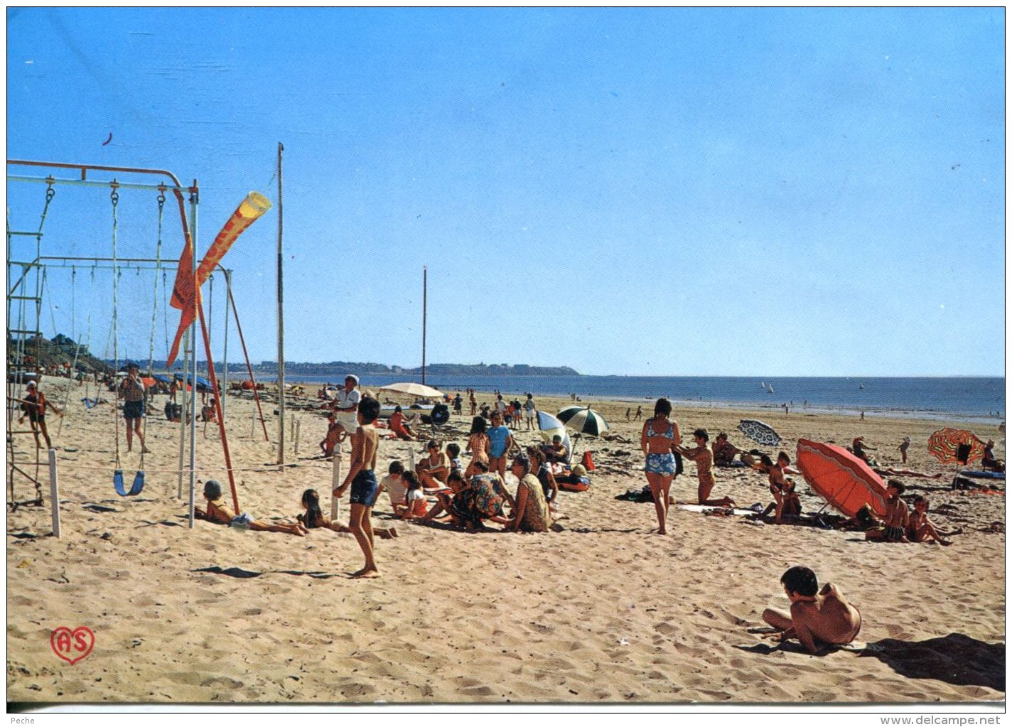 N°60278 GF-cpsm Saint Martin De Brehal -la Plage Et Les Jeux- - Autres & Non Classés