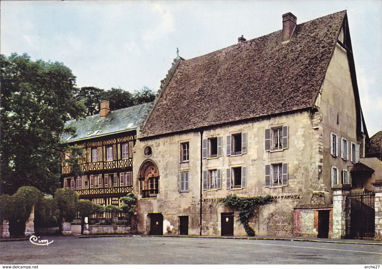 CPSM - 27 - LE NEUBOURG - Le Vieux Château - 50 - Le Neubourg