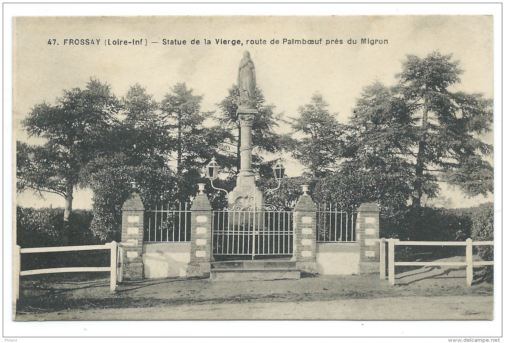 CPA FROSSAY / LOIRE INFERIEURE / STATUE DE LA VIERGE / ROUTE DE PAIMBOEUF PRES DU MIGRON / 1939 - Frossay