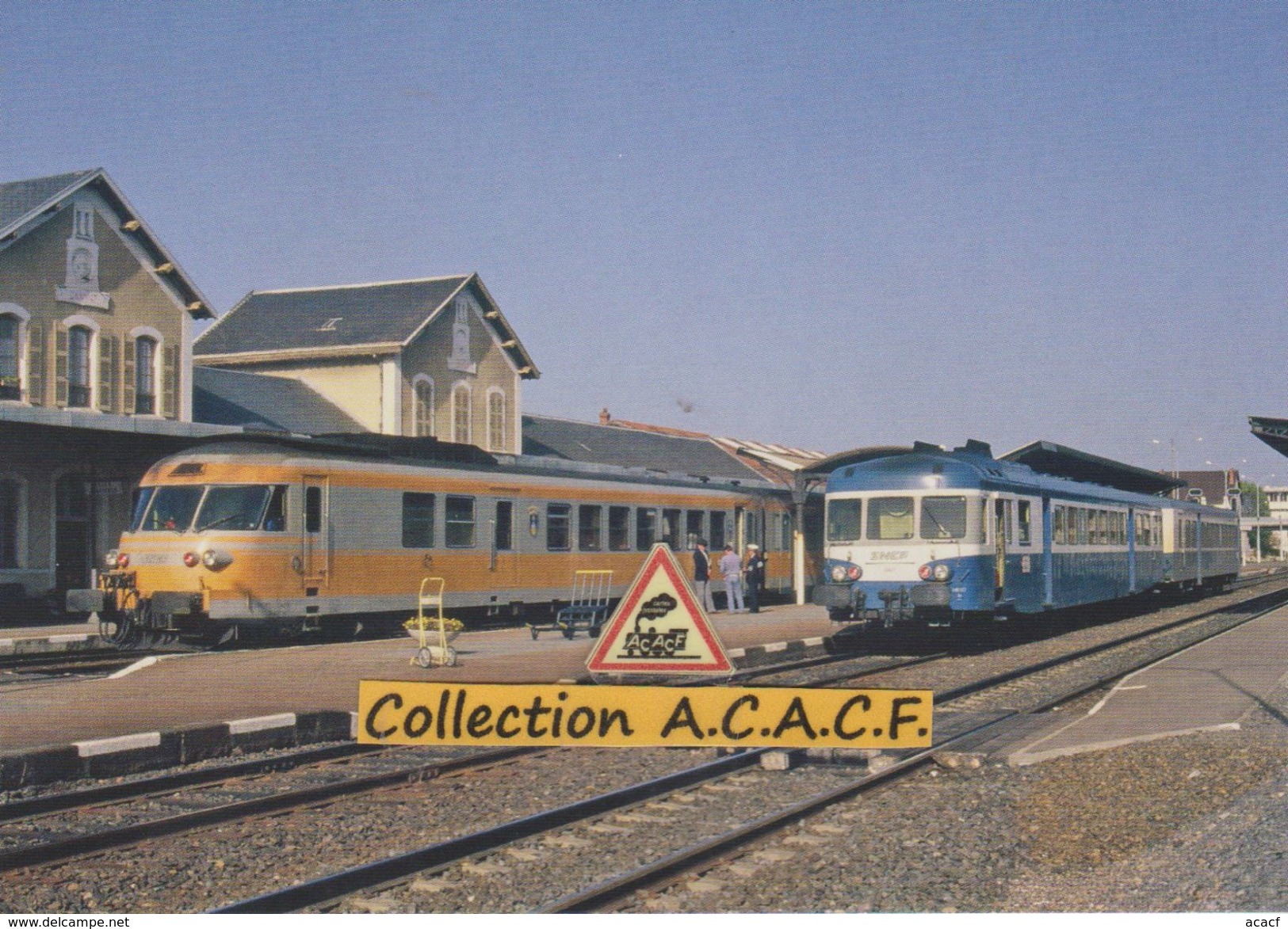 Turbotrain RTG (Bordeaux-Lyon) Et Autorail X 2827 En Gare De Gannat (03) - - Other & Unclassified