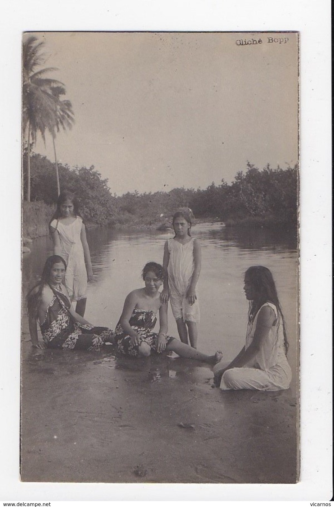 CPA POLYNESIE TAHITI "Vahinées Au Bain" Nomées - Polynésie Française