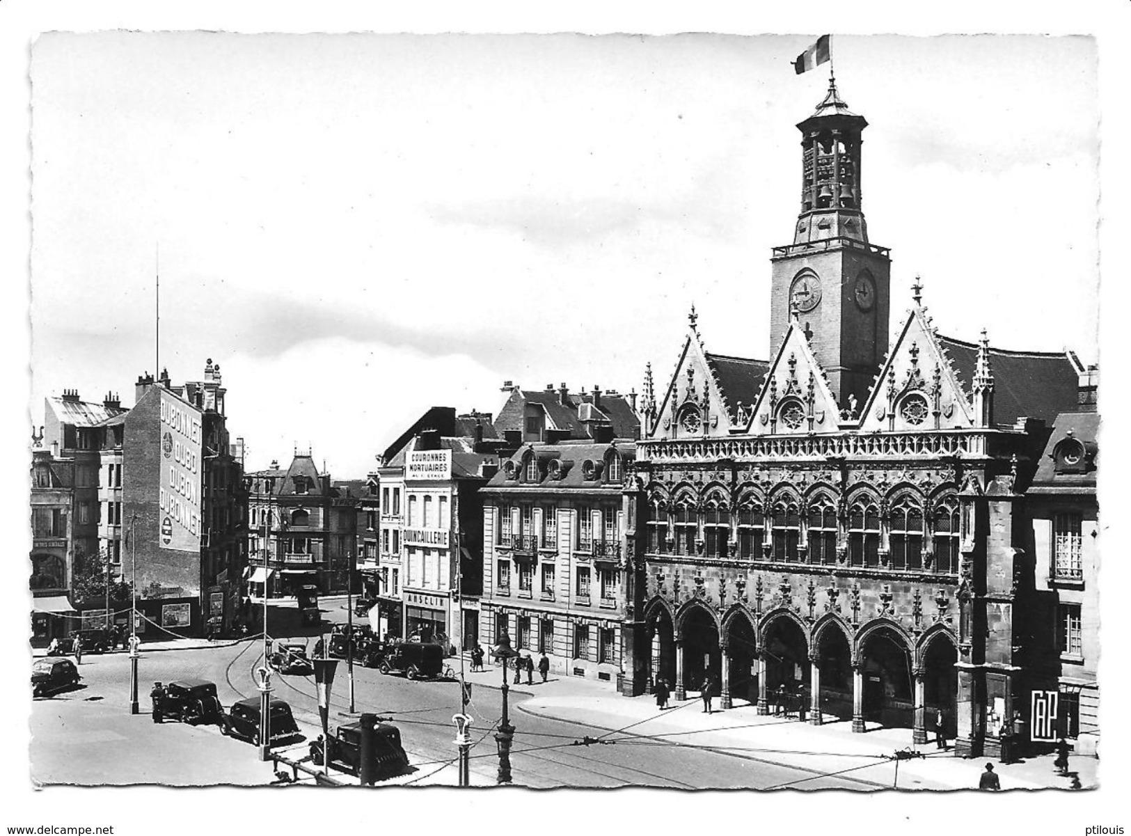 187 - ST-QUENTIN - Place De L'Hôtel De Ville (C.A.P., Paris) - Magasin ANSELIN - Pub DUBONNET... - Saint Quentin