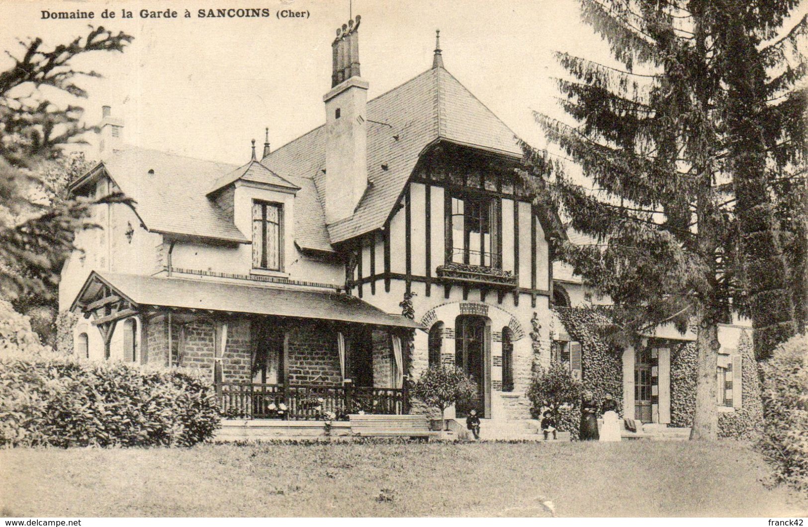 18. Sancoins. Domaine De La Garde. Abimée En Bas Au Centre - Sancoins