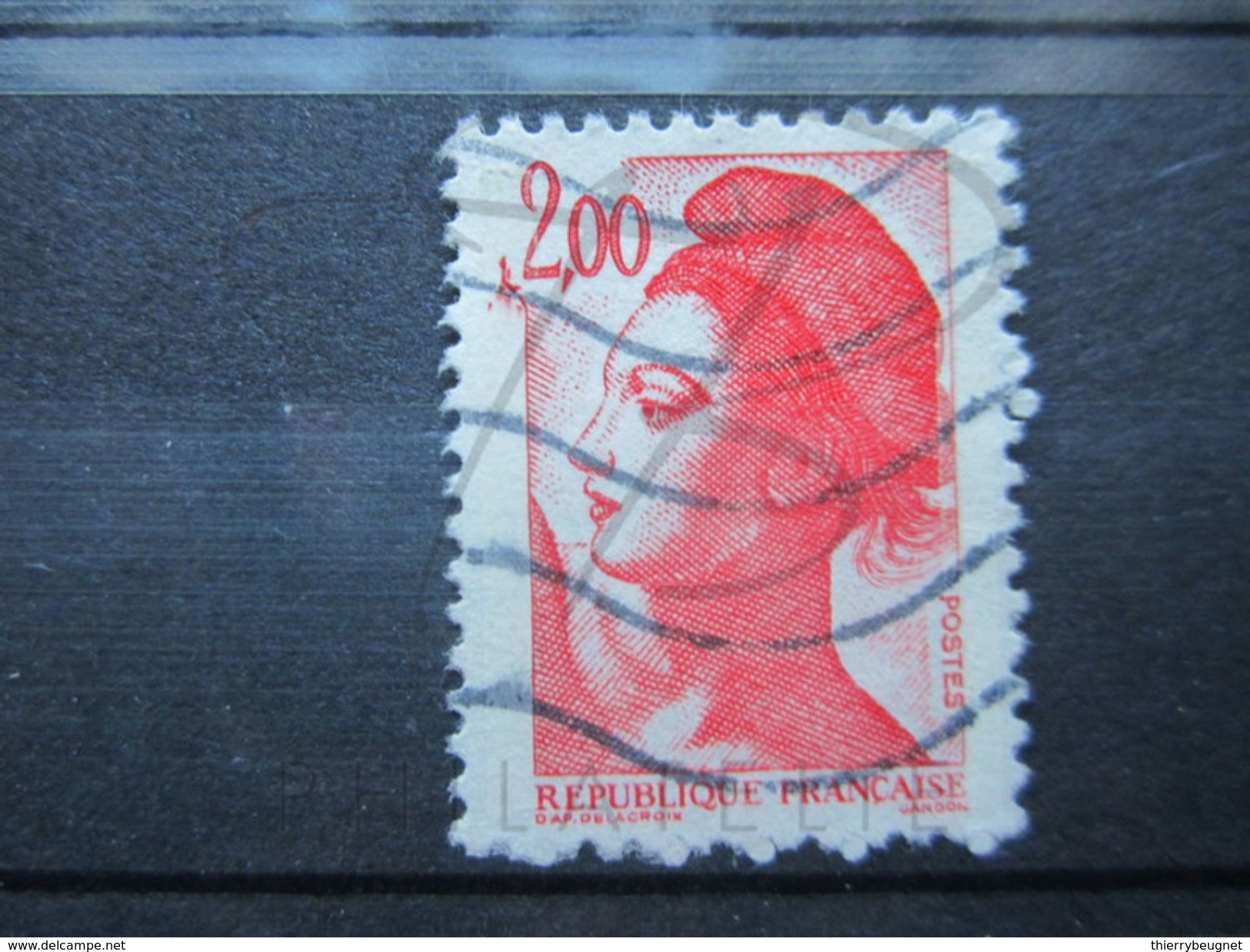 VEND BEAU TIMBRE DE FRANCE N° 2274 , POINT DEVANT LE " 2 " !!! (b) - Usados