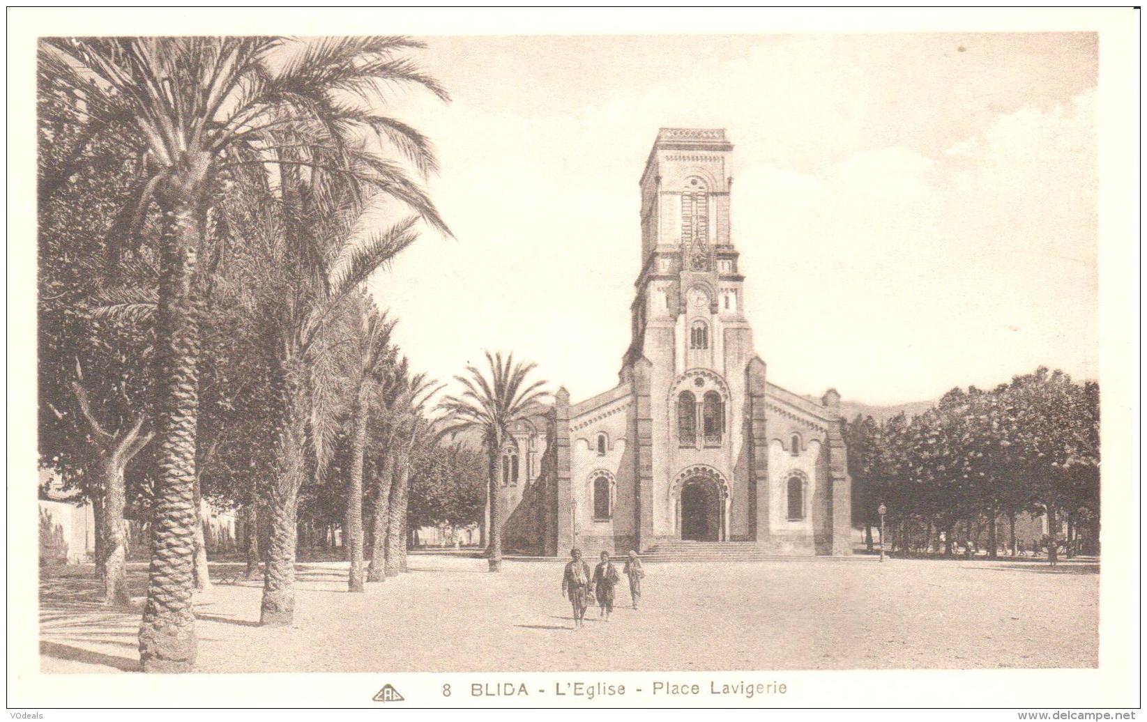 Algerie - CPA - Blida - L'eglise - Place Lavigerie - Blida