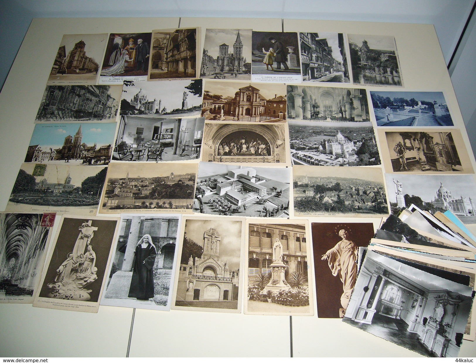 LISIEUXun Lot De 100 Cartes Postales Anciennes - Lisieux