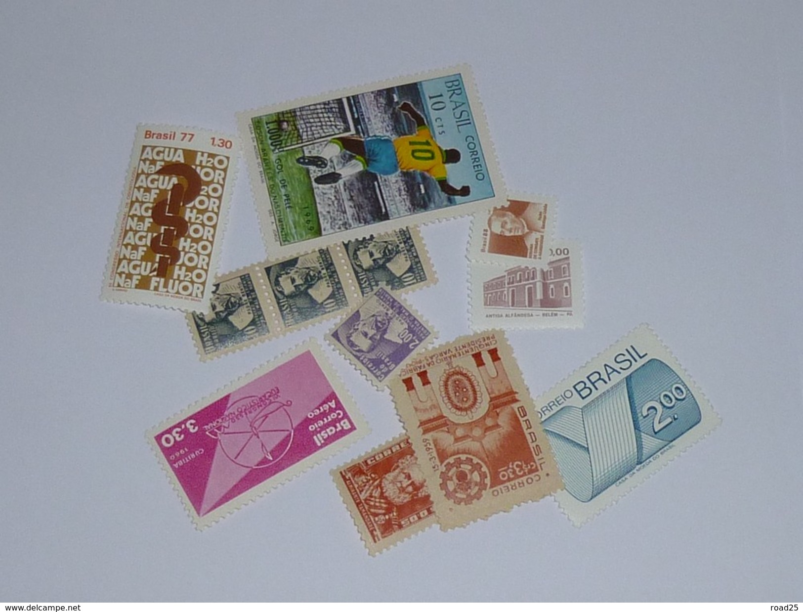 Amérique : Stock De Timbres Neufs Sans Charnière Sous Pochettes , Tout Pays Dont Etats-Unis Mexique Brésil Falkland Etc - Collections (sans Albums)