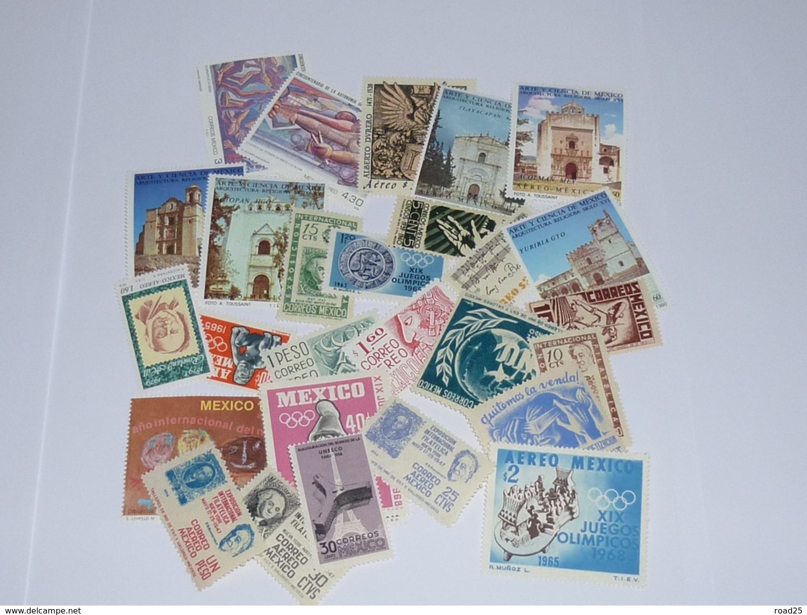 Amérique : stock de timbres neufs sans charnière sous pochettes , tout pays dont Etats-Unis Mexique Brésil Falkland etc