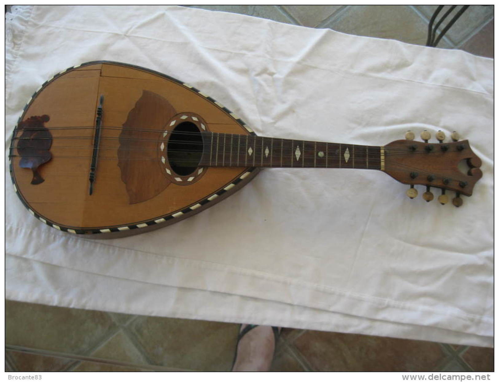 MANDOLINE ANCIENNE AVEC ECAILLE DE TORTUE ET NACRE - Instrumentos De Música