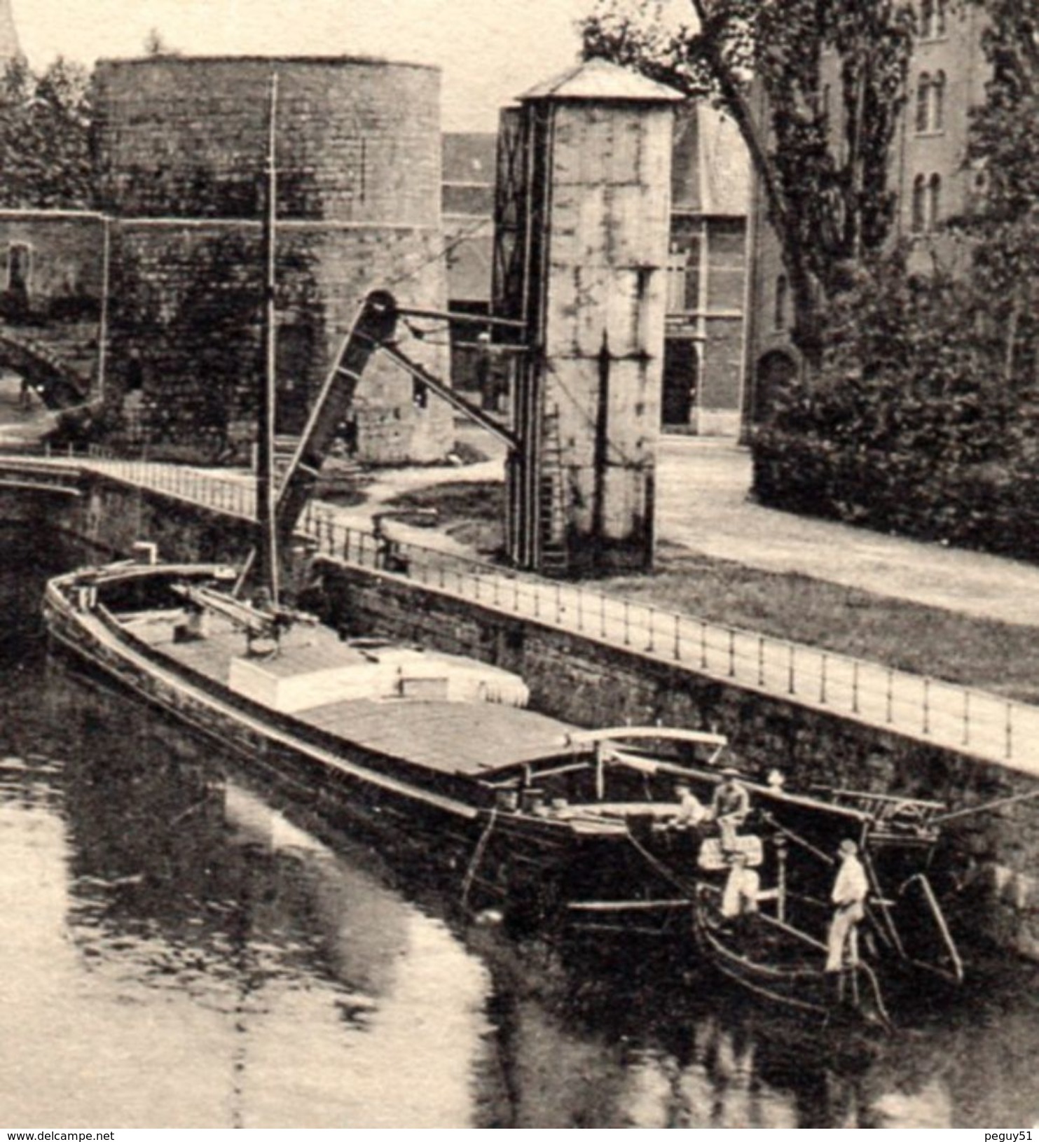 Tournai. Le Pont Des Trous Sur L'Escaut. Péniches. 1910 - Doornik
