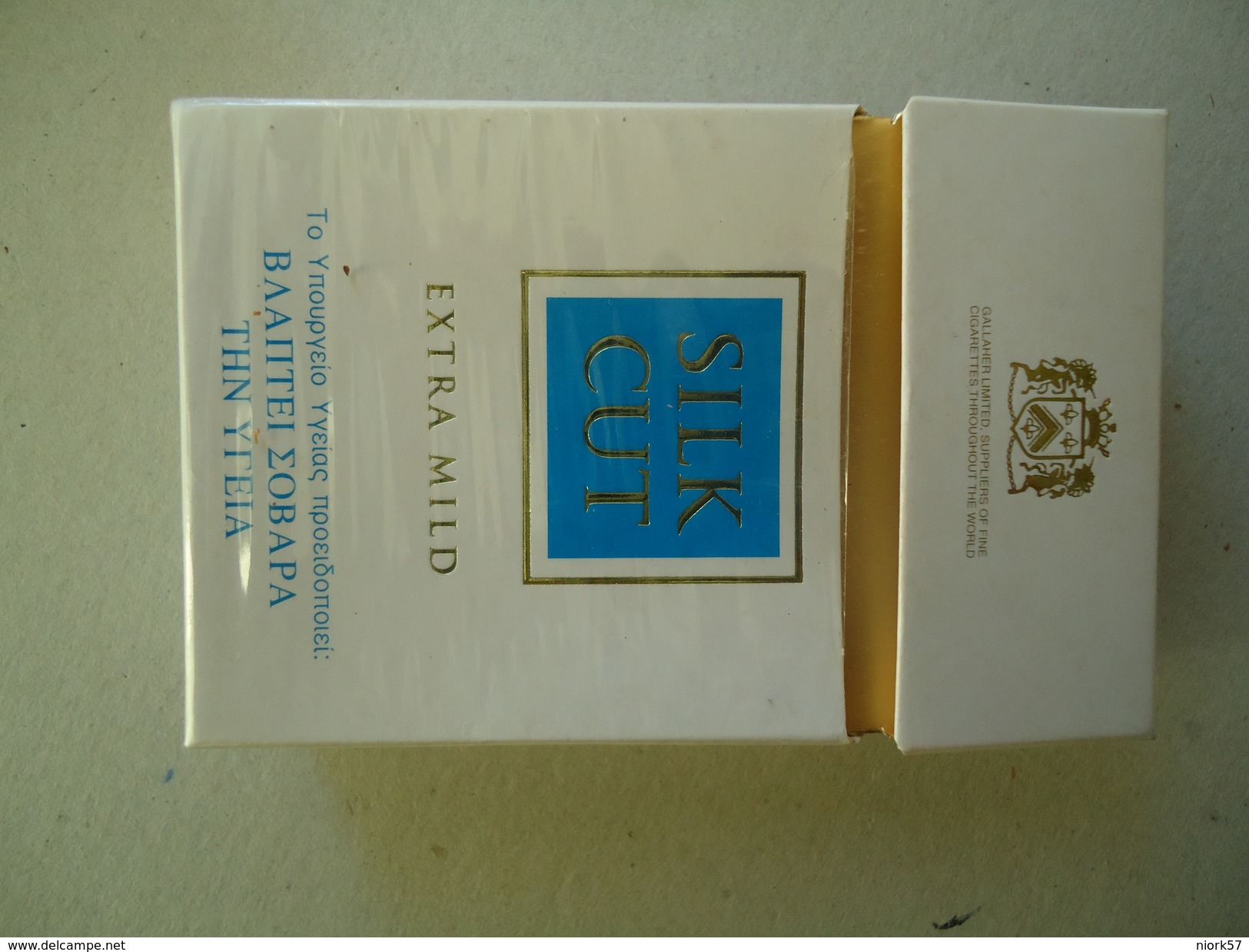 GREECE EMPTY TOBACCO BOXES IN DRACHMAS  SILK CUT - Tabaksdozen (leeg)