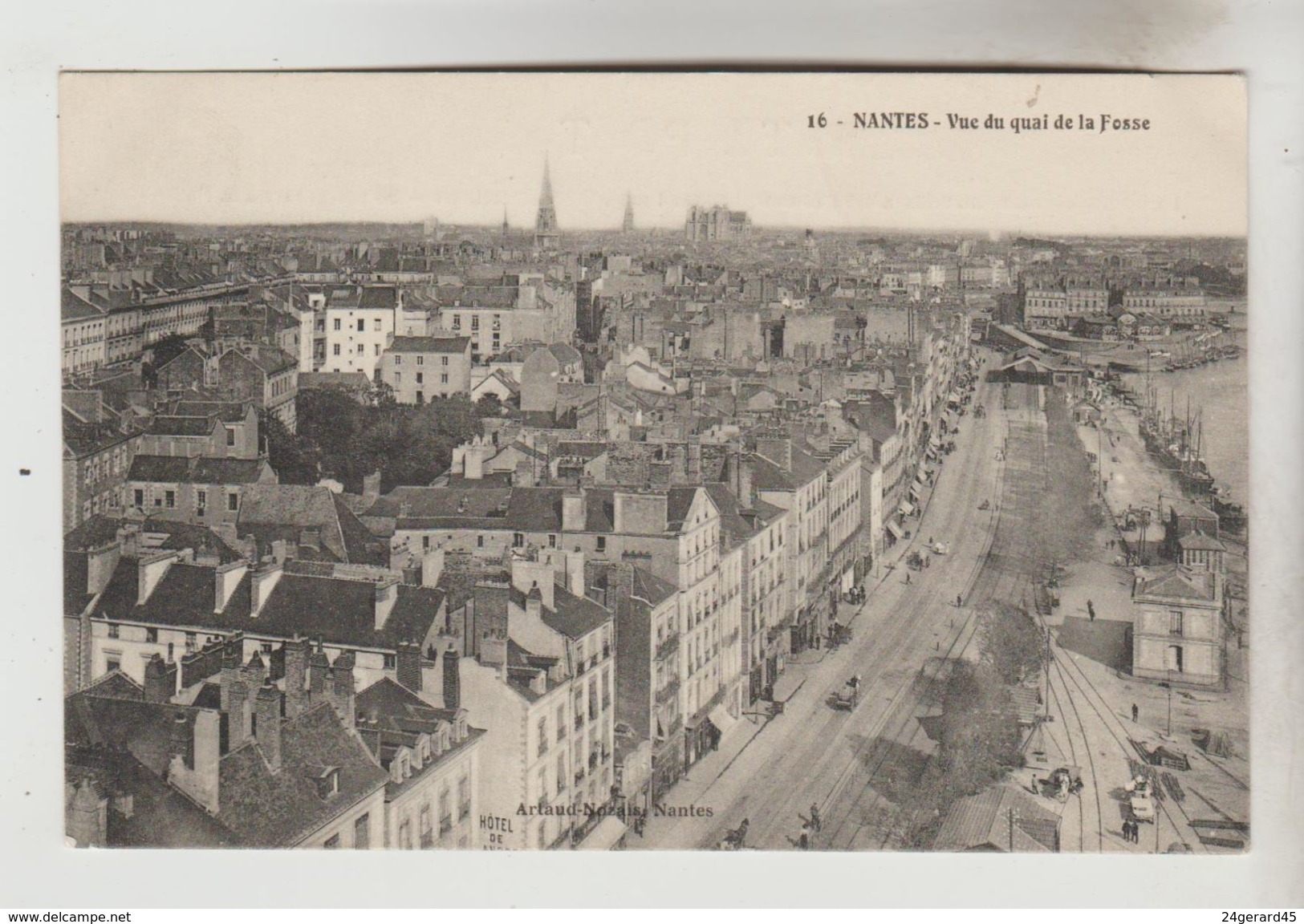 CPA NANTES (Loire Atlantique) - Vue Du Quai De La Fosse - Nantes