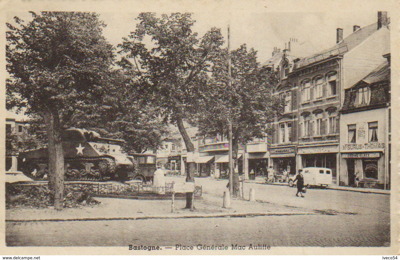 Bastogne  "  Place Général Mac Auliffe  "  (  Tank Sherman .) - Bertogne