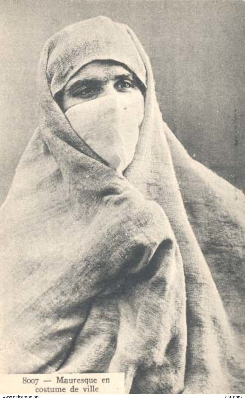 Algerie, Mauresque En Costume De Ville - Vrouwen