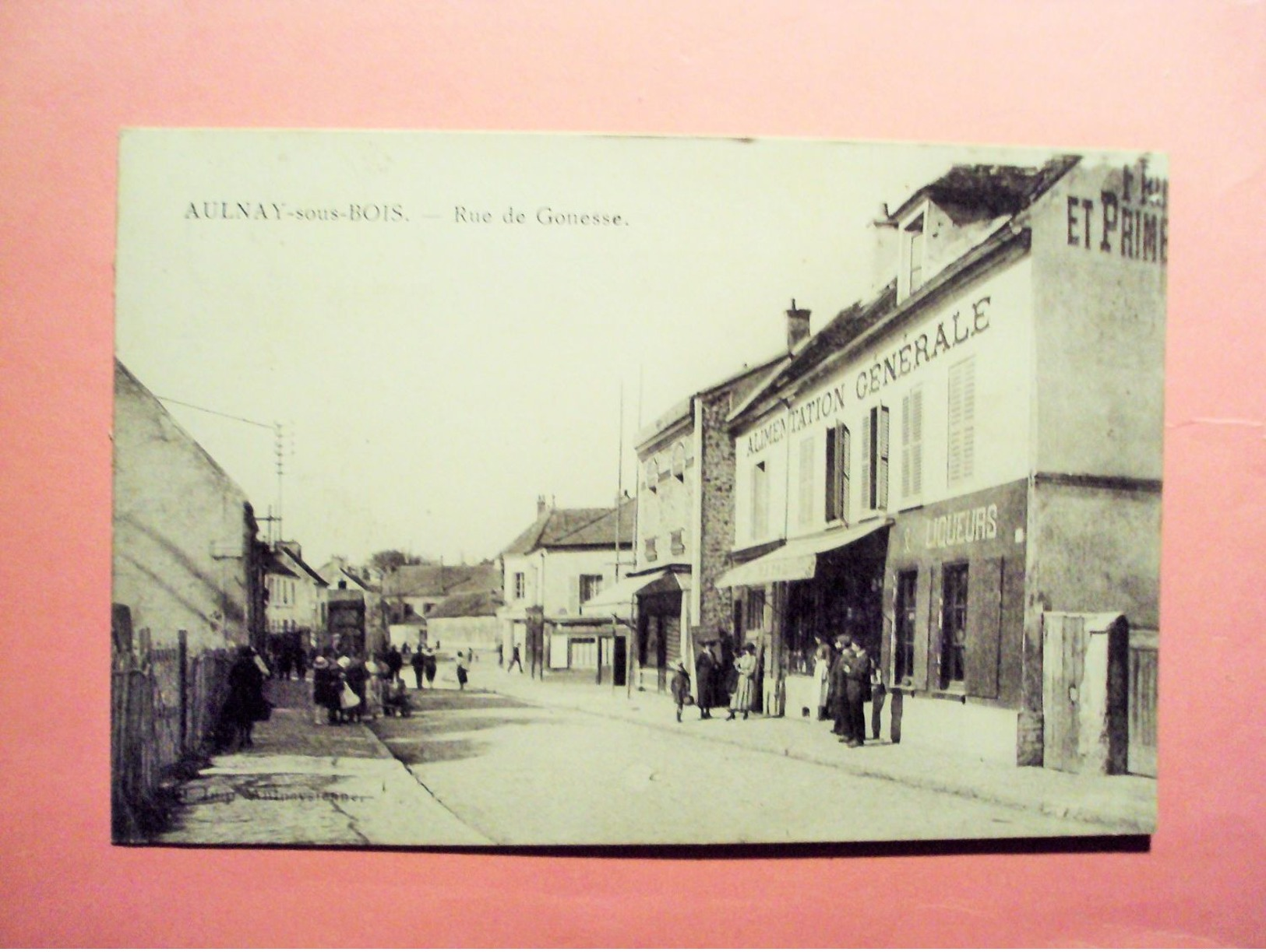 AULNAY SOUS BOIS RUE DE GONESSE  VUE SUR COMMERCE ALIMENTATION GENERALE ET QUELQUES PERSONNAGES  VOYAGEE - Aulnay Sous Bois