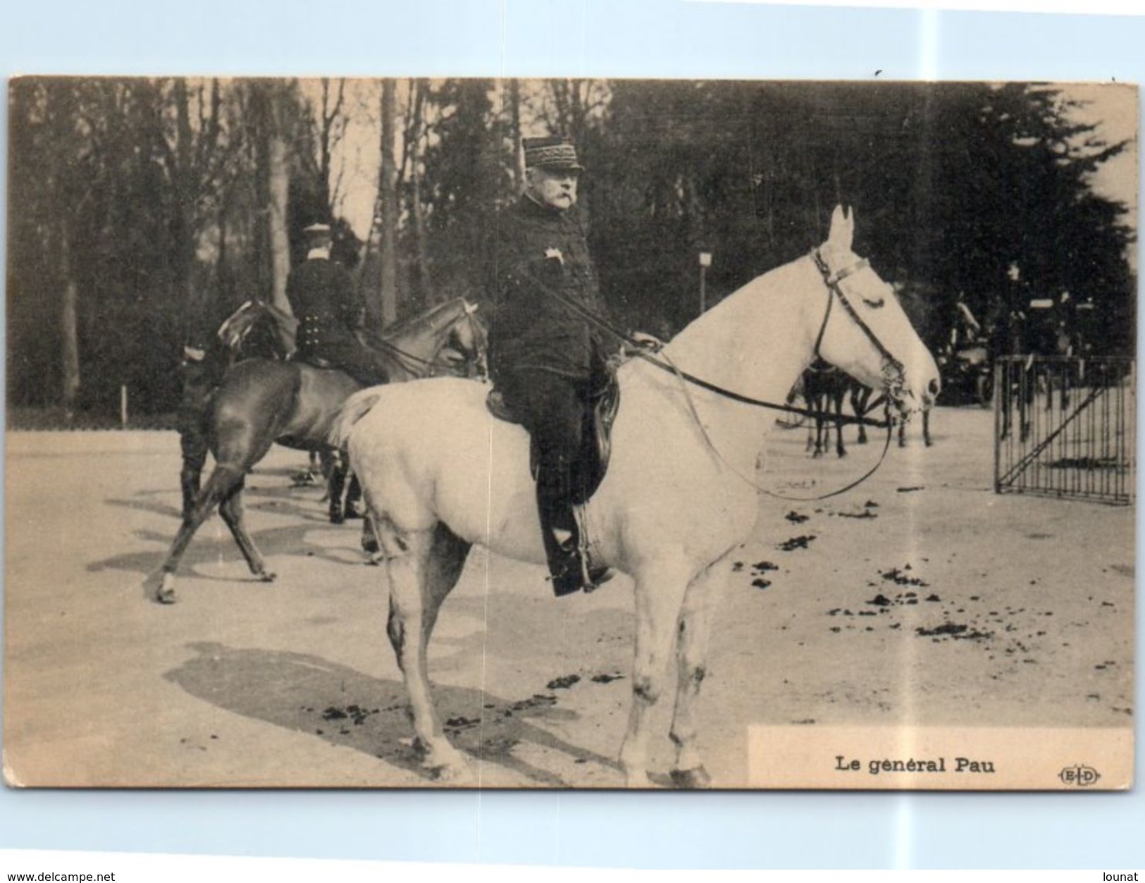 Histoire - Le Général Pau (cheval) - Militaire - Personnages