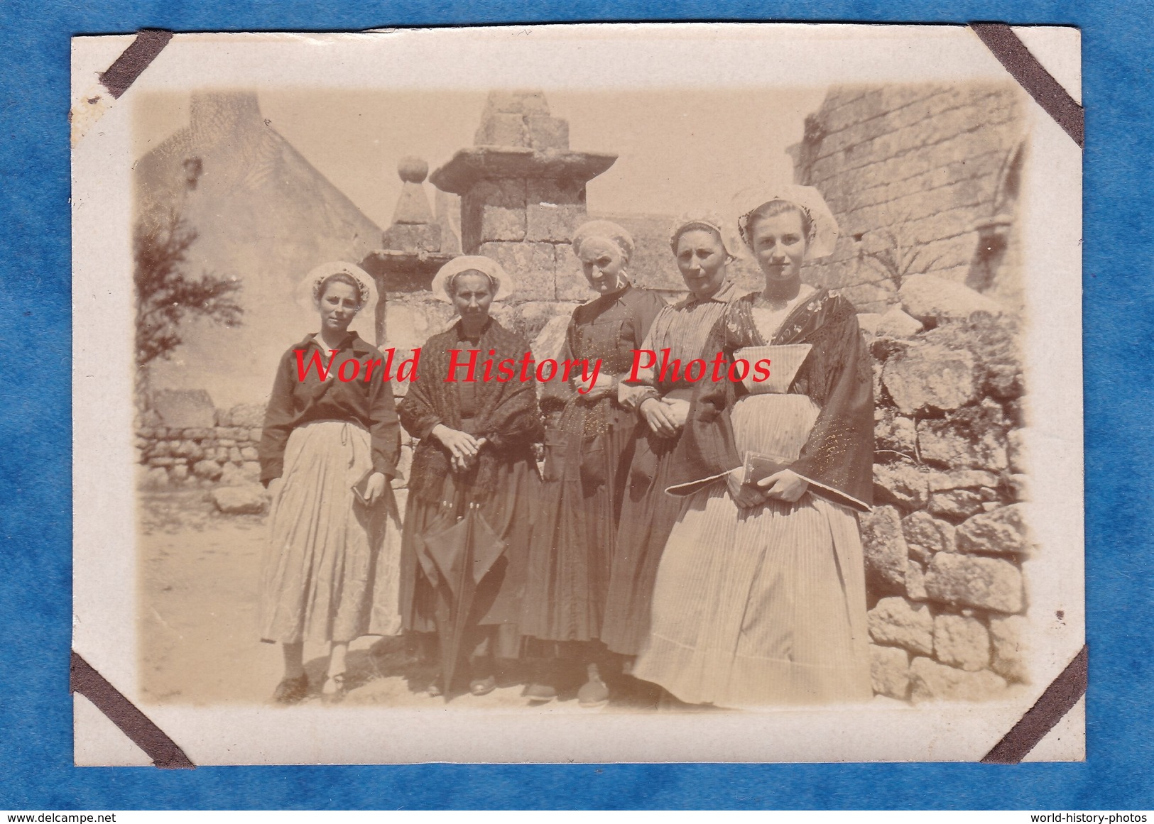 Photo Ancienne - KERNé ( Quiberon ) - Jeunes Filles En Costume & Coiffe à Identifier - 1925 - Morbihan Bretagne Folklore - Lieux