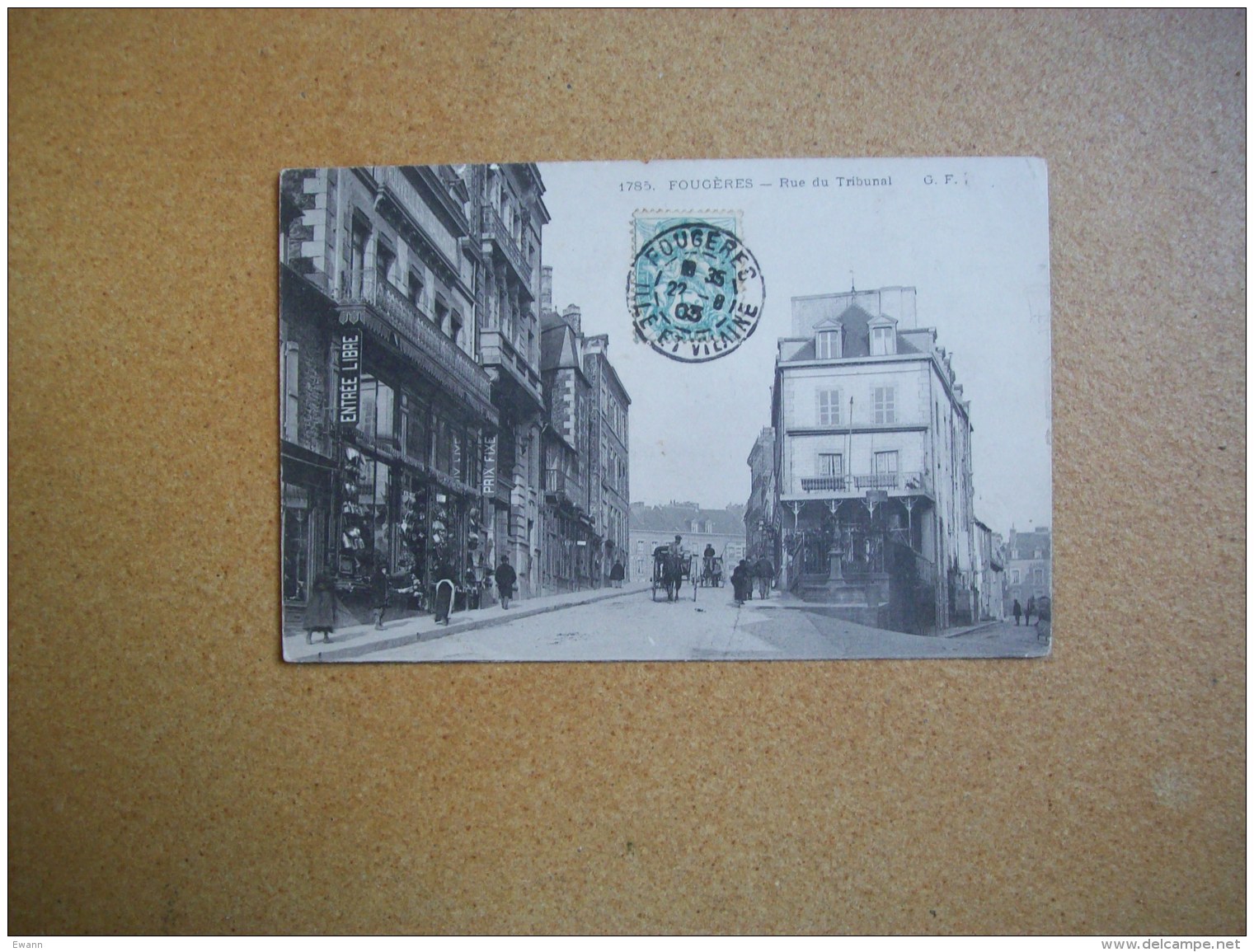 Carte Postale Ancienne De Fougères: Rue Du Tribunal - Fougeres
