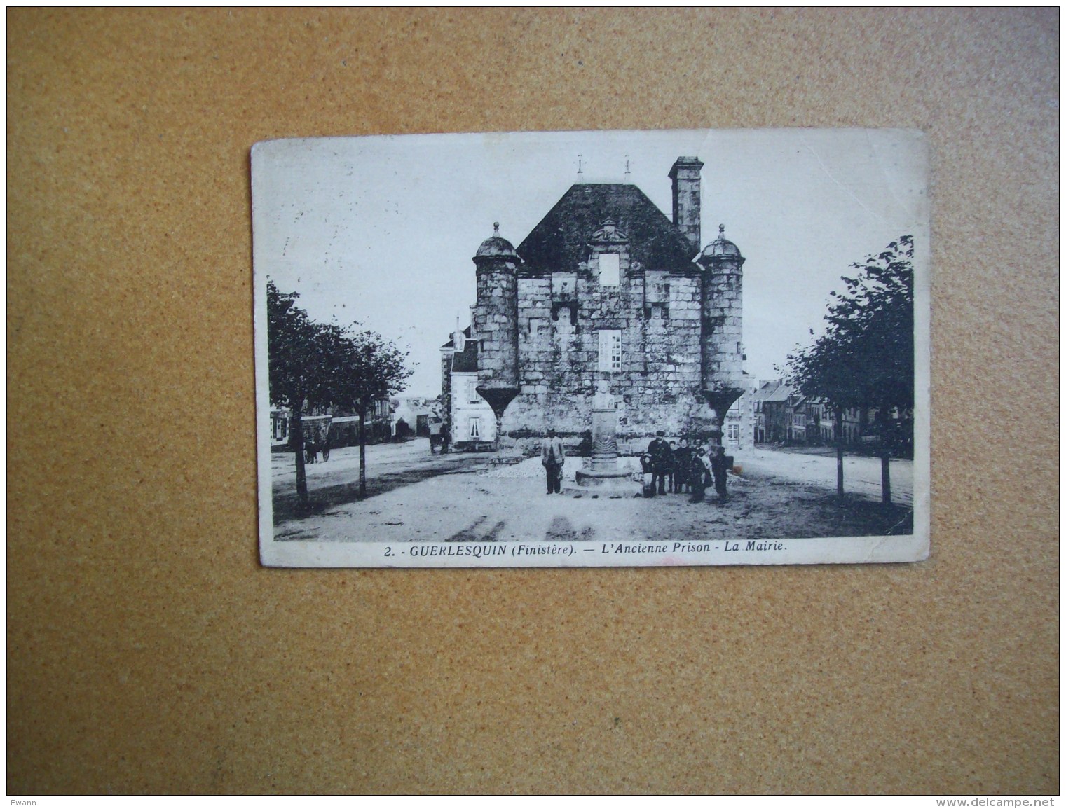 Carte Postale Ancienne De Guerlesquin: L'Ancienne Prison - La Mairie - Guerlesquin