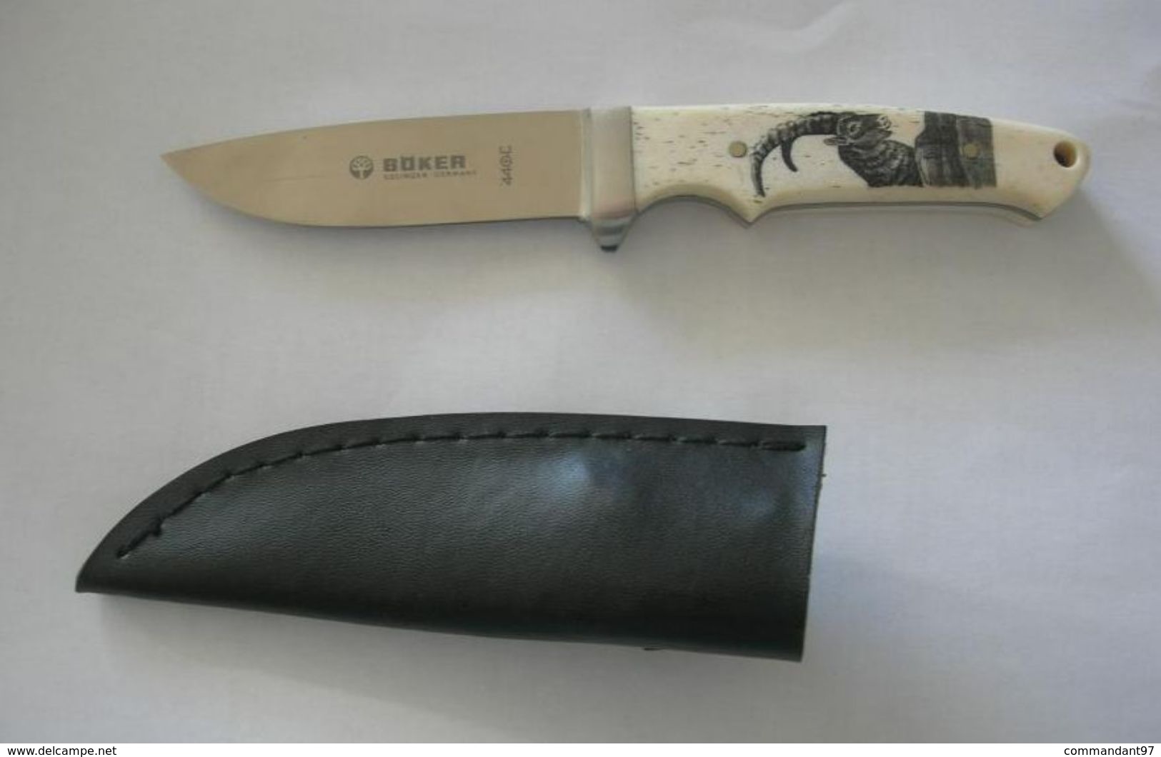 PIECE UNIQUE COUTEAU DE CHASSE BOKER AVEC SCRIMSHAW  COLLECTOR