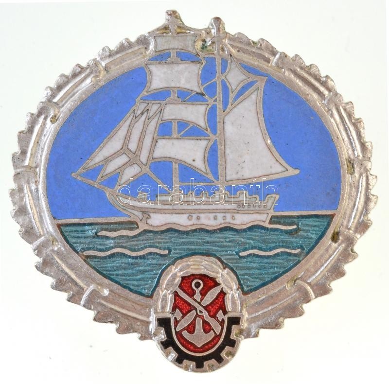 NDK ~1960-1970. Zománcozott Hajós Jelvény, Hajógépész(?) T:1-
GDR ~1960-1970. Enamelled Ships Themed Badge, Ship's Engin - Non Classés