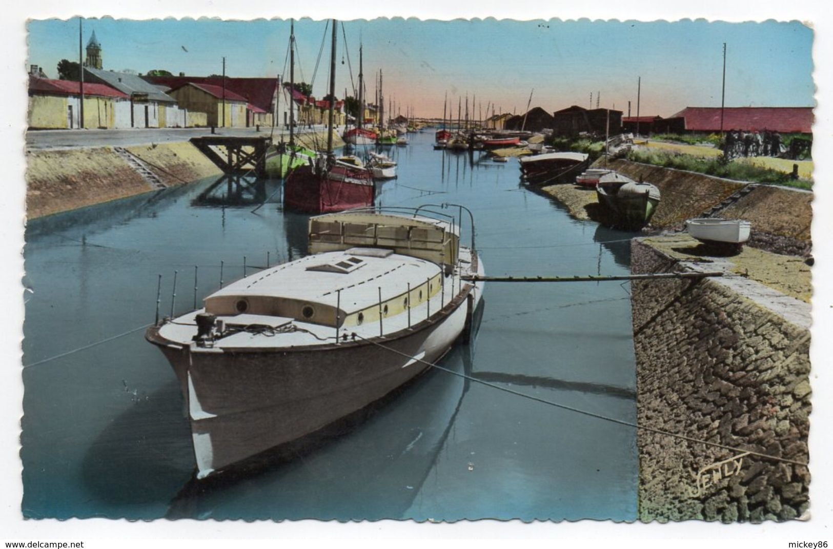Ile De Noirmoutier--NOIRMOUTIER --1953--Le Port De Noirmoutier (bateaux)---beau Cachet Mécanique Tp Gandon..à  Saisir - Noirmoutier