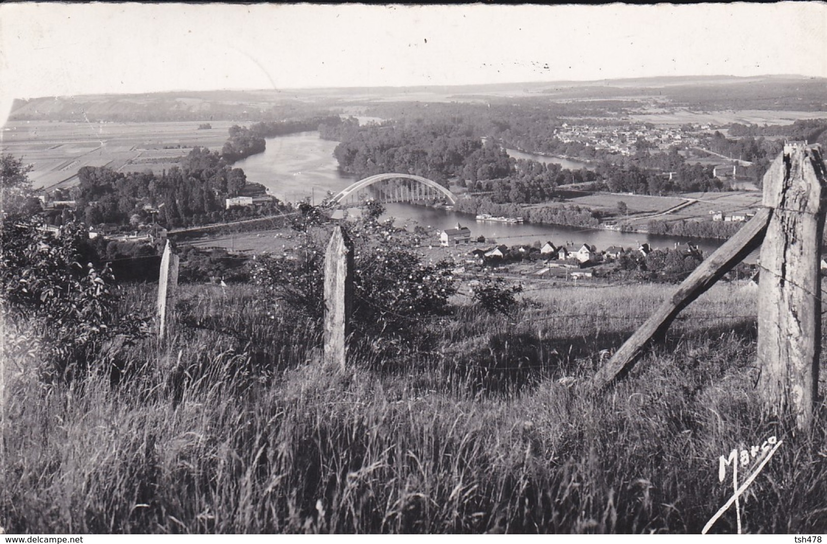 27----SAINT PIERRE Du VAUVRAY---vue Panoramique--voir 2 Scans - Autres & Non Classés