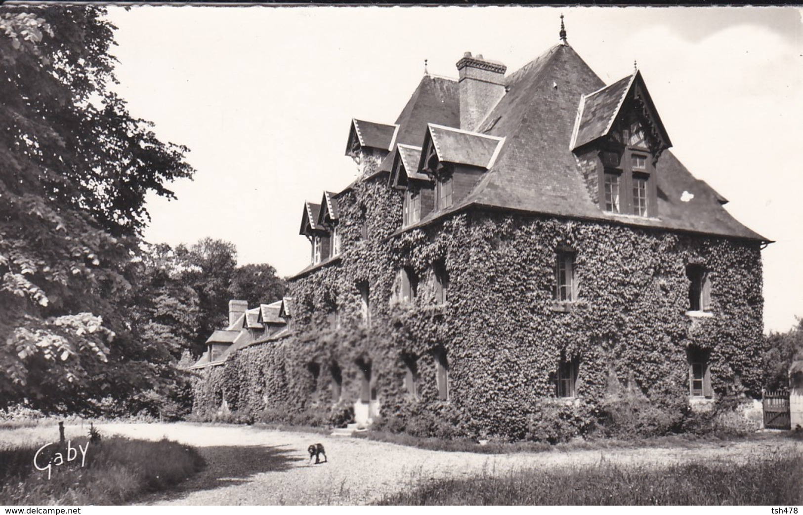 27---BOURG-ACHARD---la Bourgeoiserie--( Peu Courante )--voir 2 Scans - Autres & Non Classés