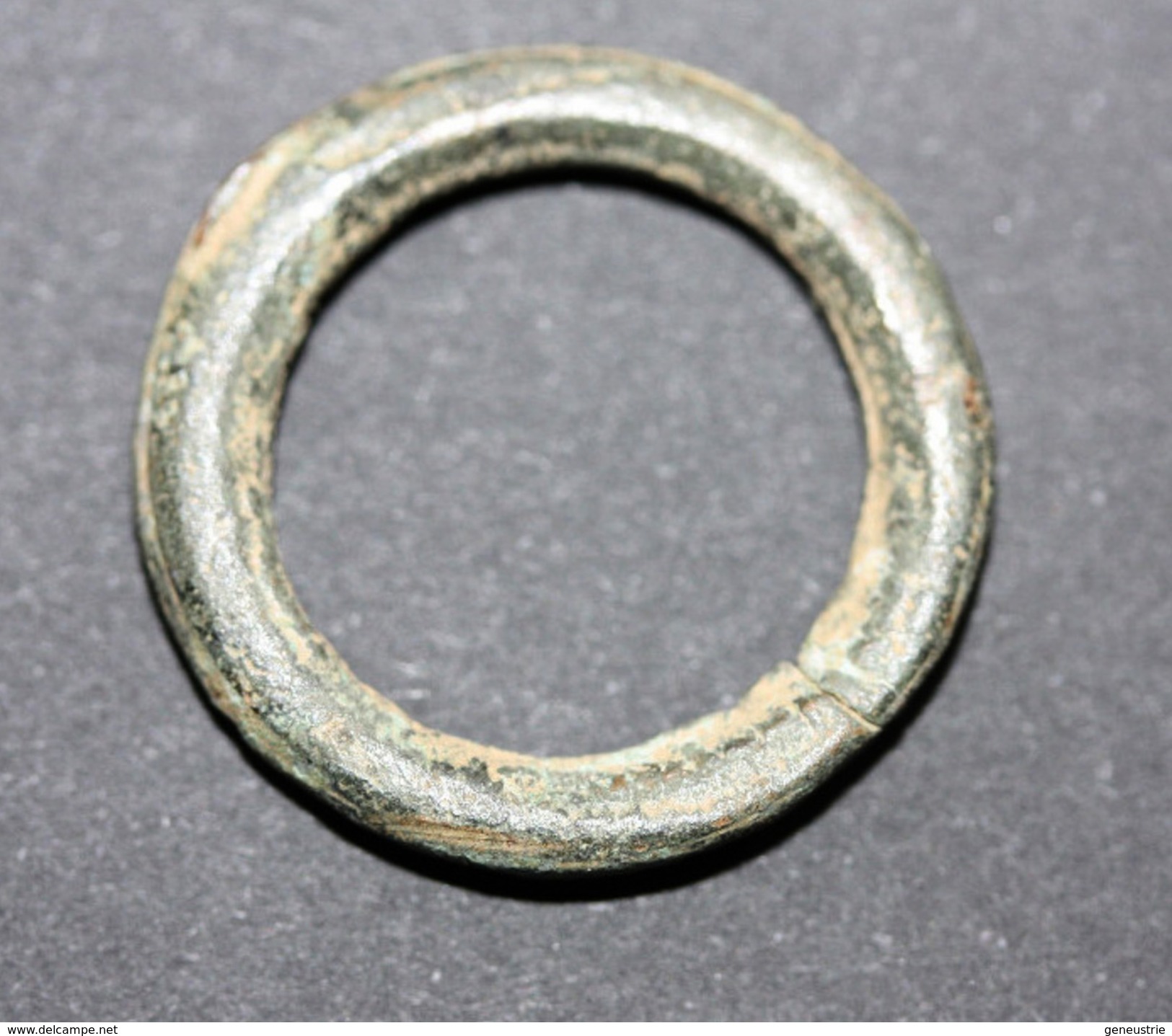 Anneau De Bronze Pré-monétaire Gaulois Ex-voto - Rouelle - Pre Coinage Celtic Ring Money 25.8mm - Celtic
