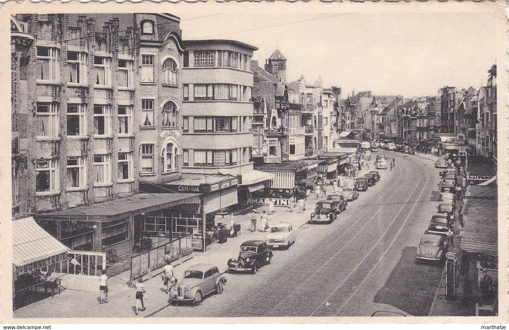 220 - La Panne - Avenue De La Mer - De Panne - Zeelaan - De Panne