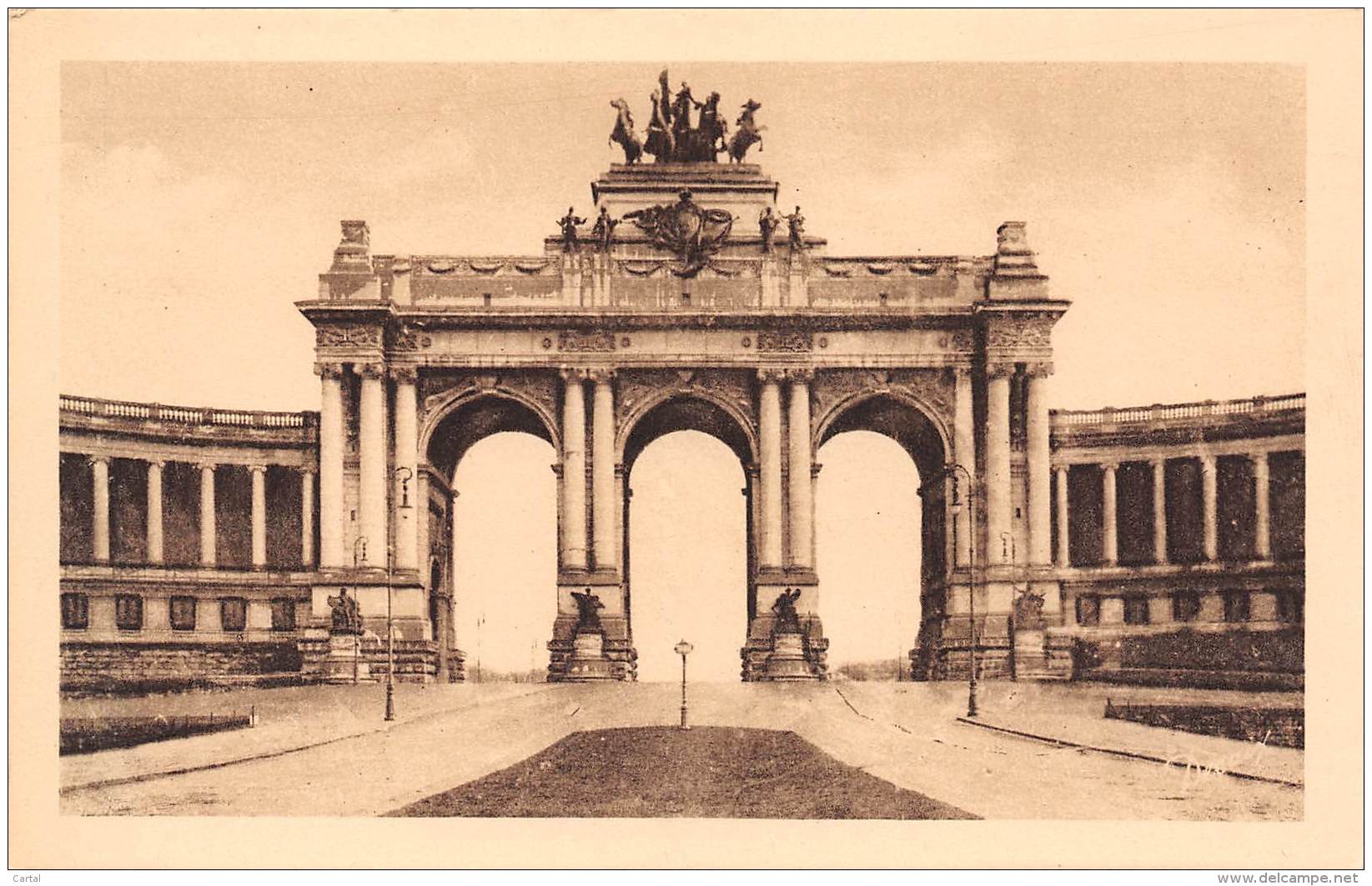 BRUXELLES - Arcade Du Cinquantenaire - Monumenten, Gebouwen