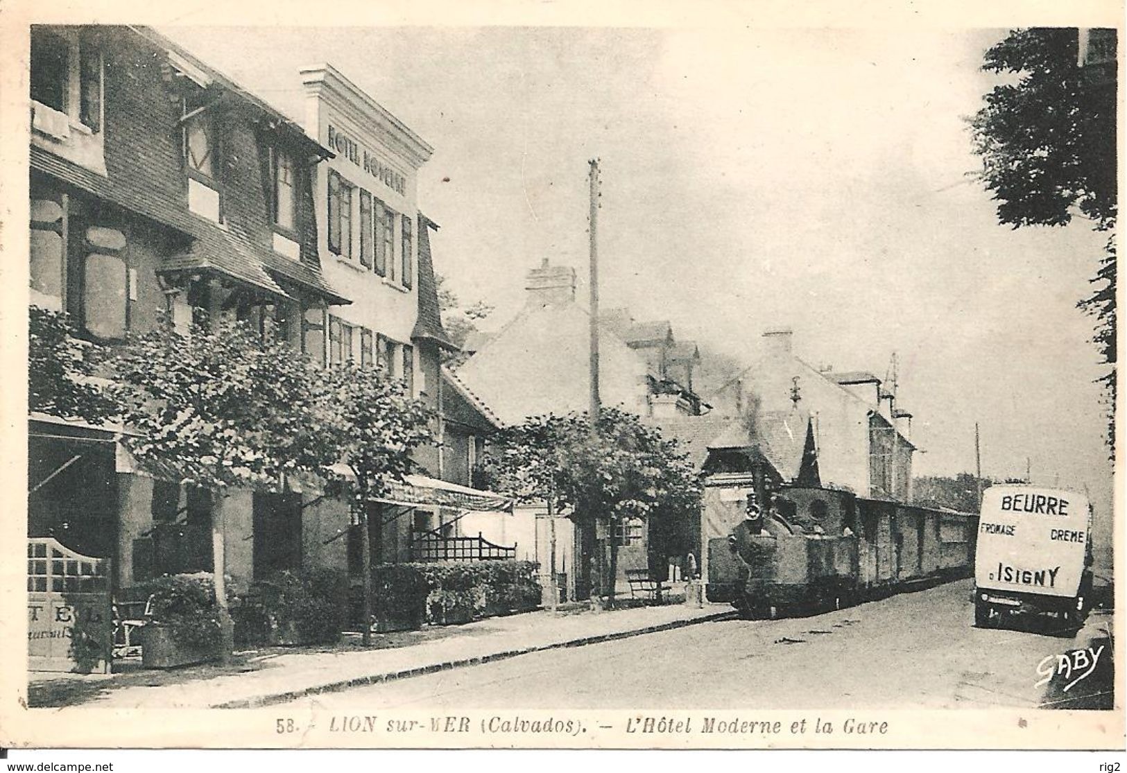 14 - LION SUR MER,  L' HÔTEL MODERNE ET LA GARE (ECRITE) - Autres & Non Classés