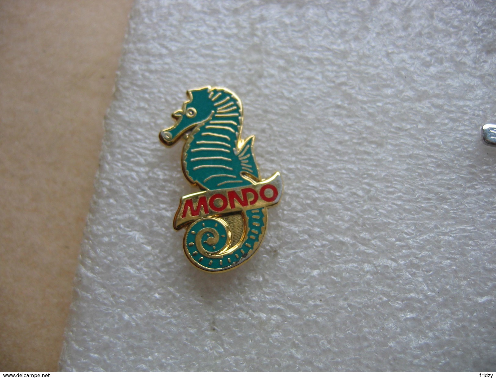 Pin's Hypocampe De La Collection MONDO - Animaux