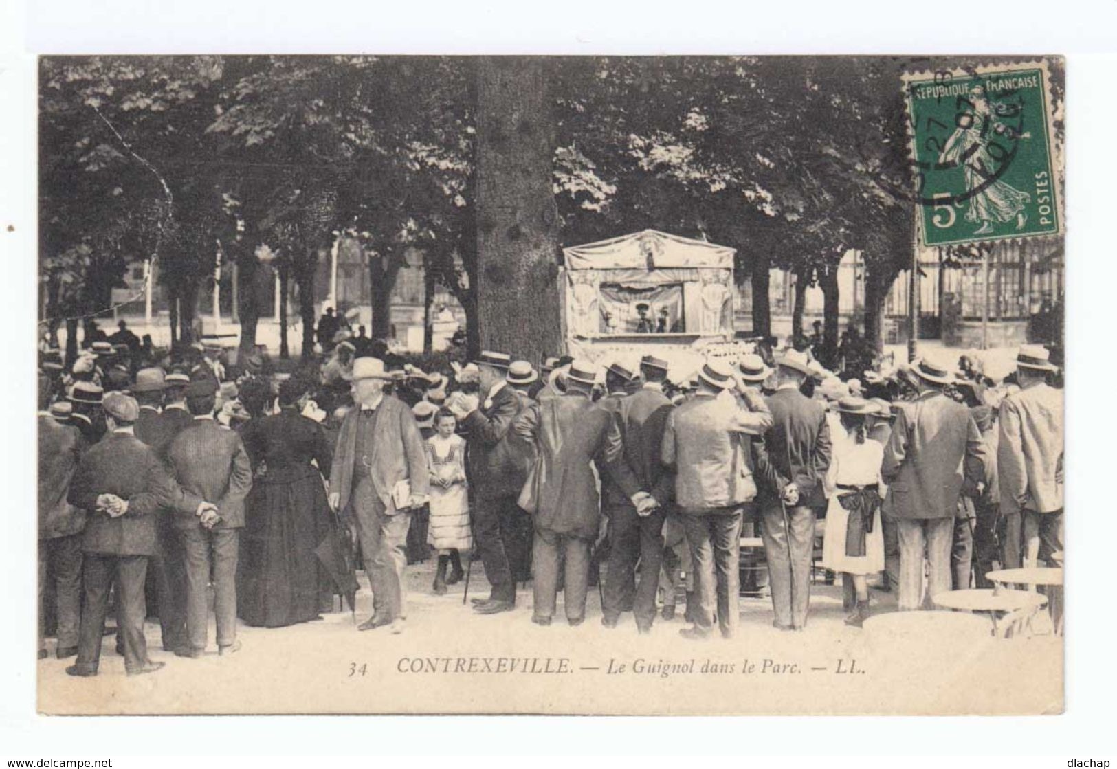 Contrexèville. Vosges. Le Guignol Dans Le Parc. (2203) - Contrexeville