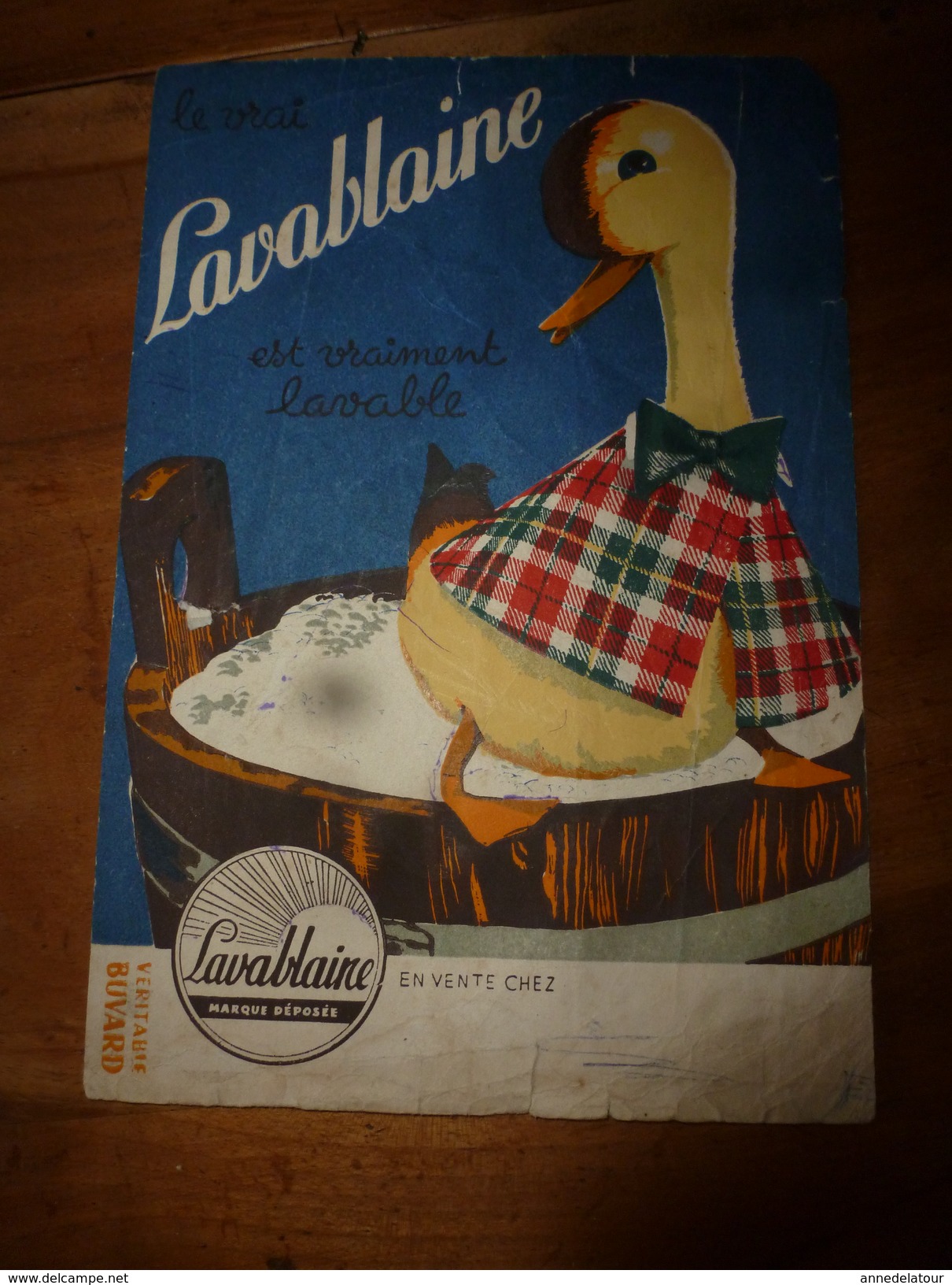 1939 Véritable Buvard  LE VRAI LAVABLAINE Est Vraiment Lavable (représente Un Canard écossais Sur Un Baquet à Lessive) - Textile & Vestimentaire