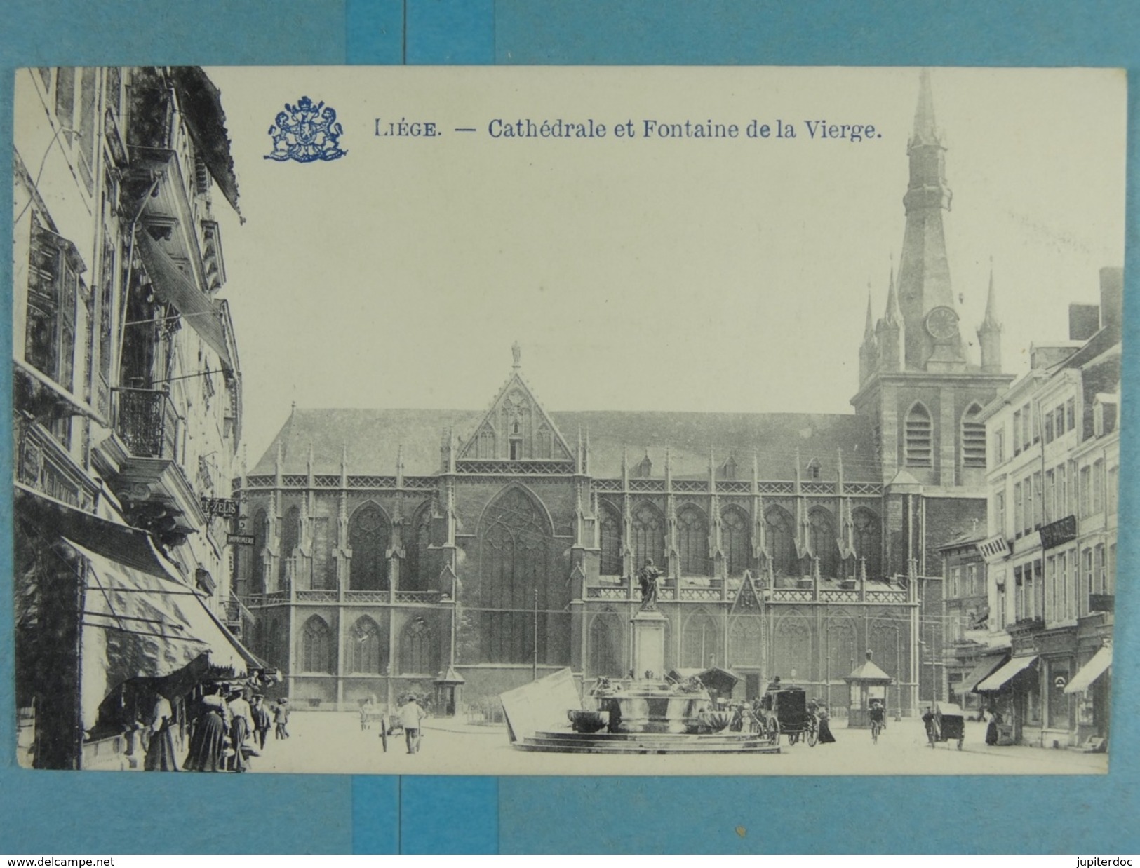 Liège Cathédrale Et Fontaine De La Vierge - Liège