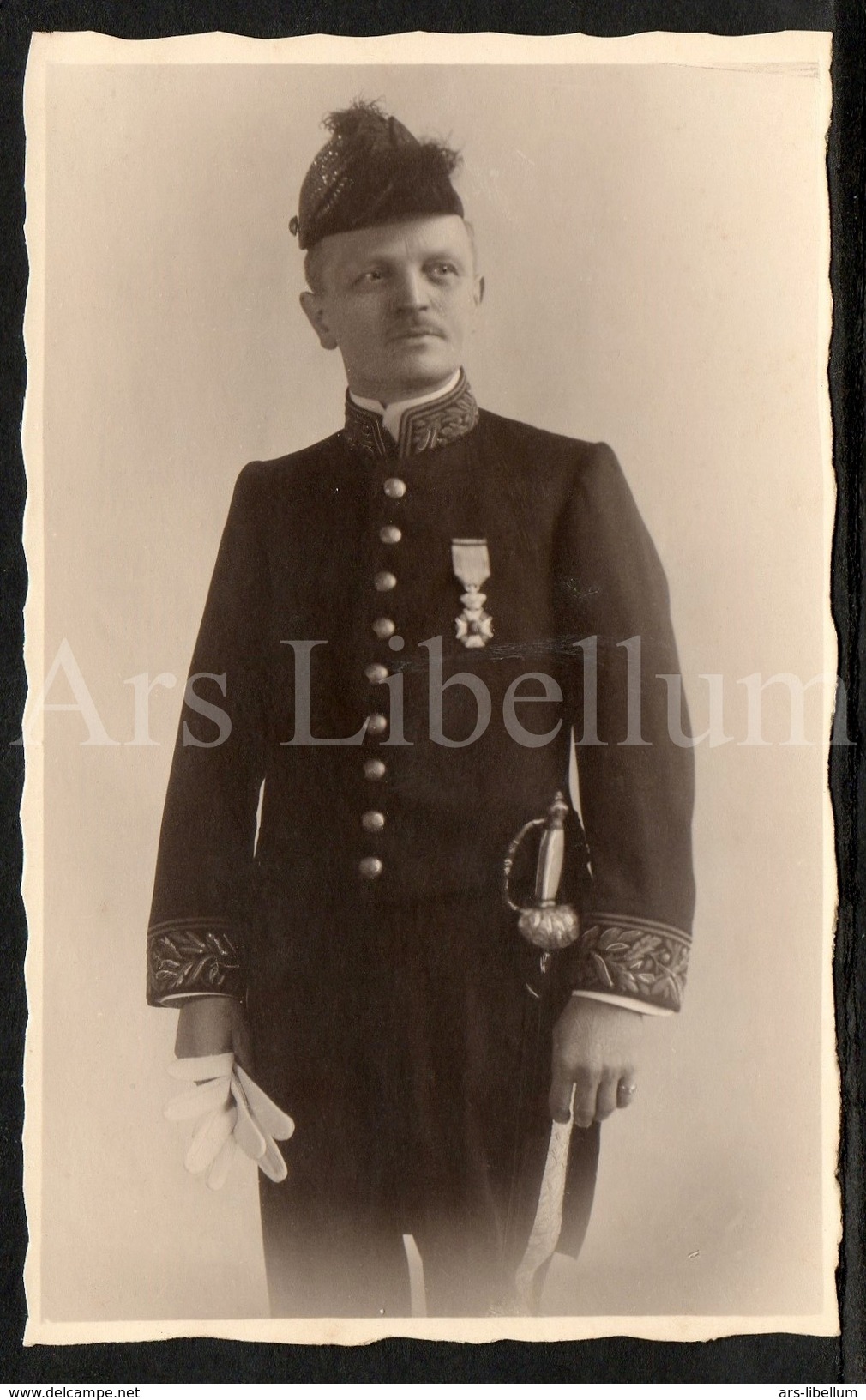 Photo Ancien / Militair / Soldat / Soldier / Officer / Offcier / Medaille / Photographer J. & B. Boen Soeurs / Uccle - Guerre, Militaire