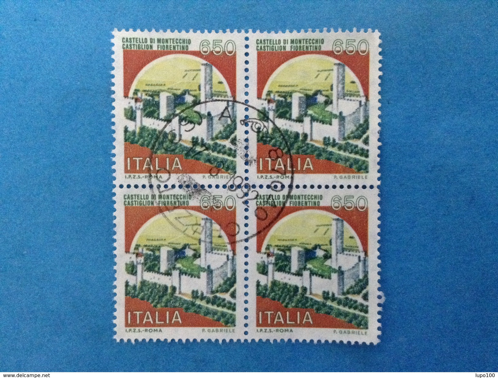 1986 ITALIA FRANCOBOLLI IN QUARTINA USATA STAMPS USED - CASTELLI MONTECCHIO CASTIGLION FIORENTINO 650 LIRE - 1981-90: Usati