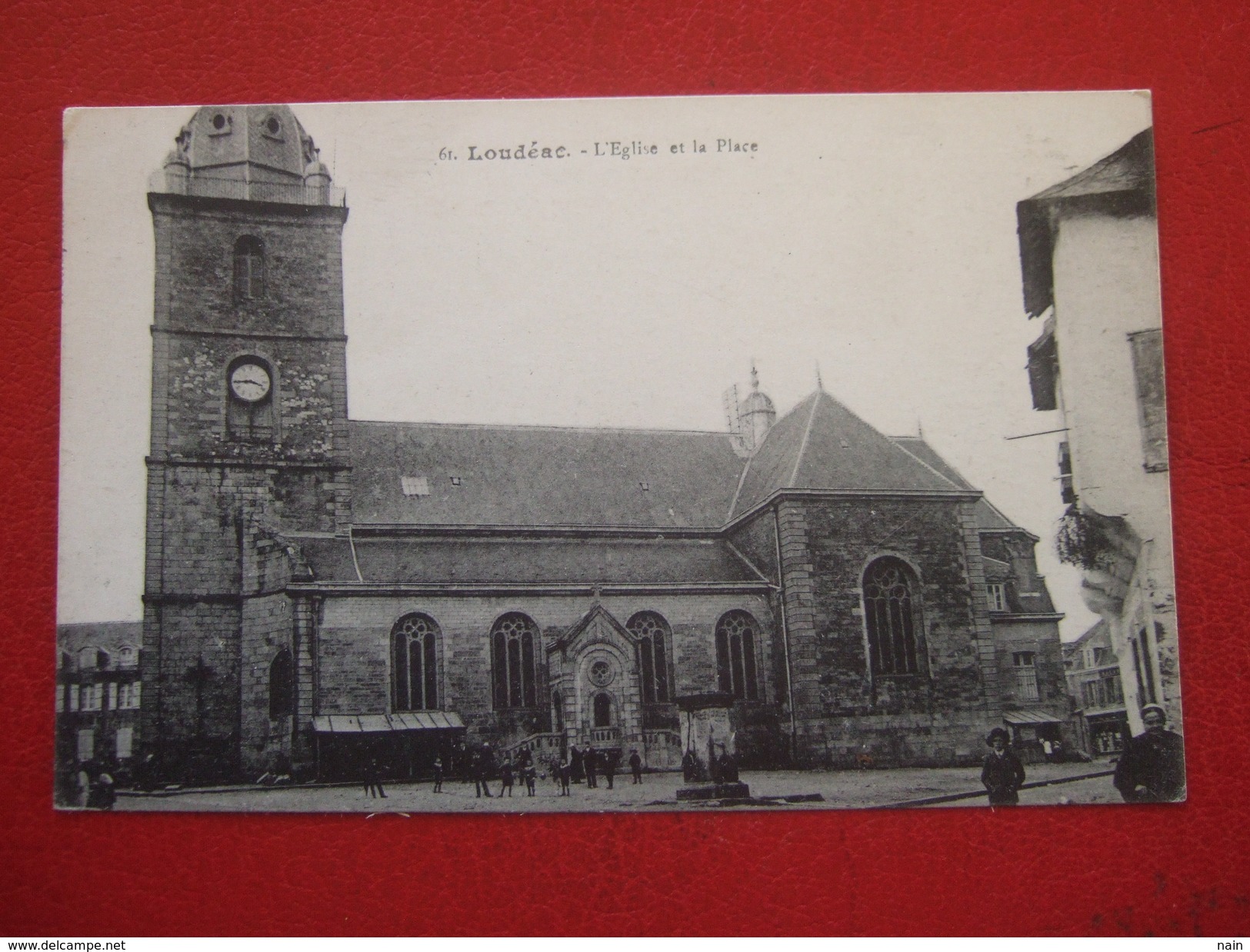 22 - LOUDEAC - L' EGLISE ET LA PLACE - - Loudéac