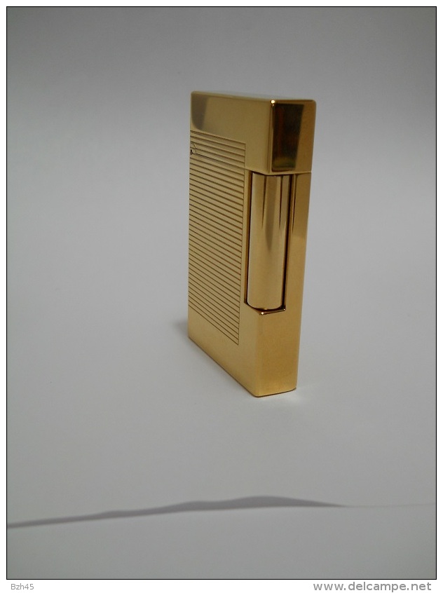 Briquet Dupont Ligne 2 plaqué or   220 &euro;